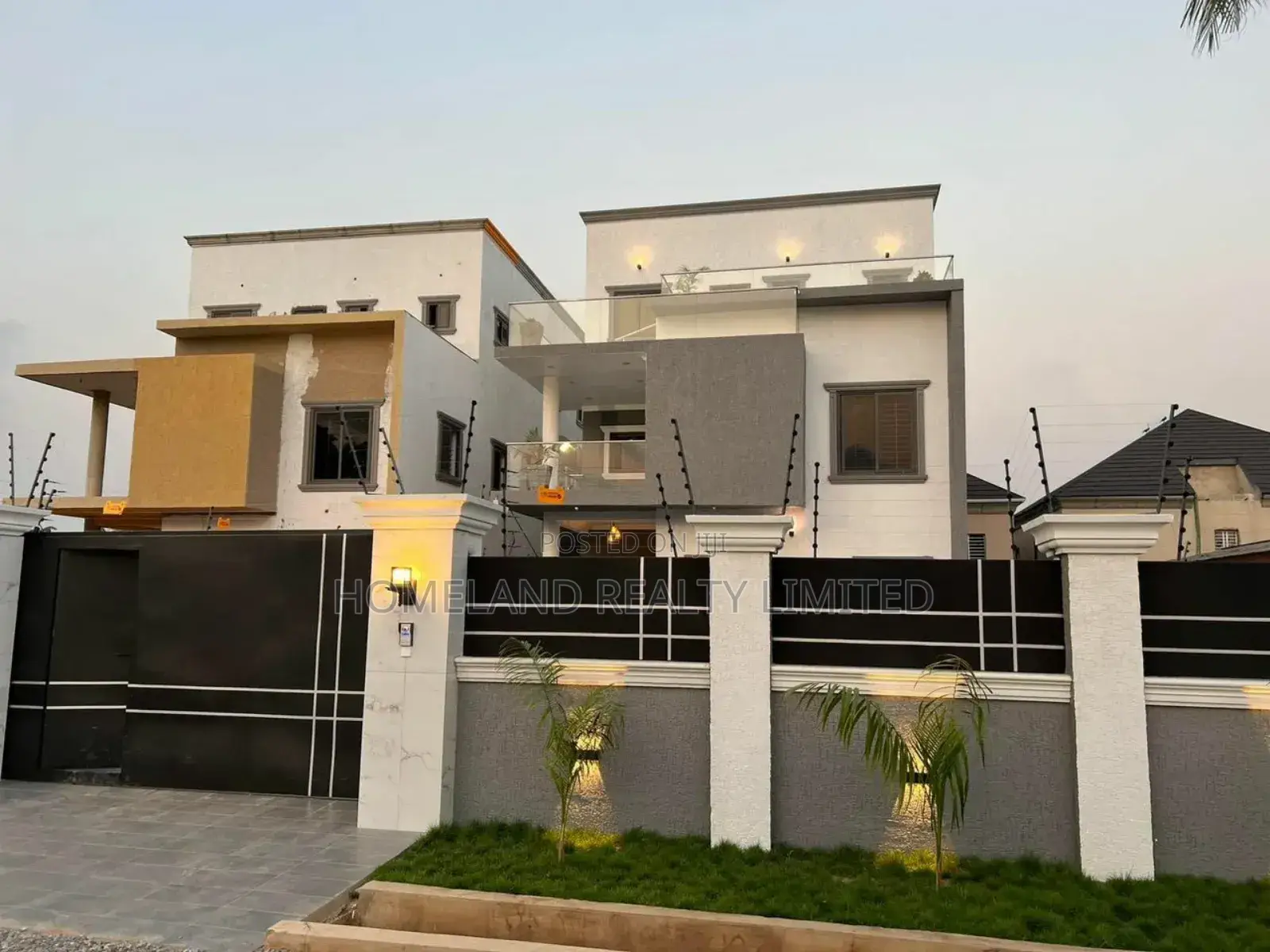 4bdrm Townhouse/Terrace in Mile 7 Park for sale in Mile 7