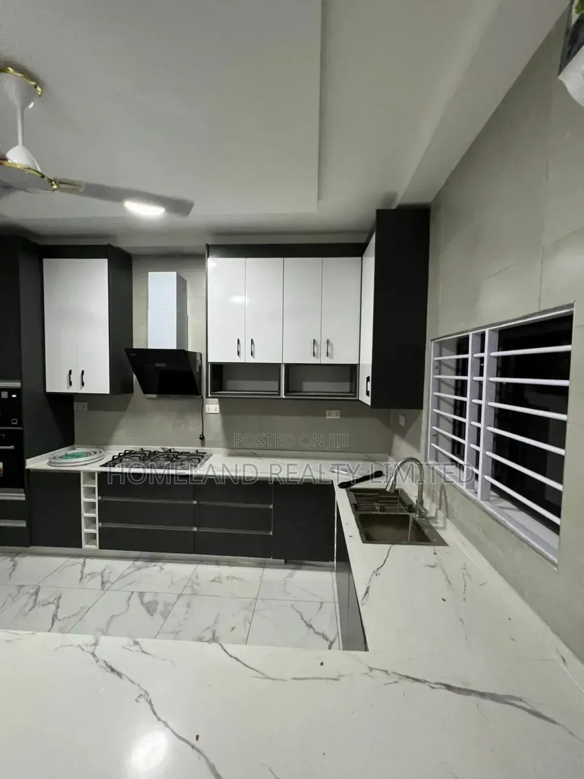 4bdrm Townhouse/Terrace in Mile 7 Park for sale in Mile 7