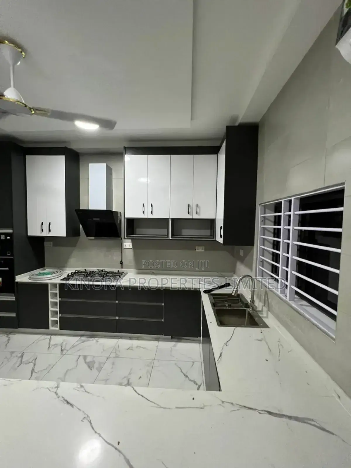 4bdrm Townhouse/Terrace in Mile 7 Park for sale in Mile 7