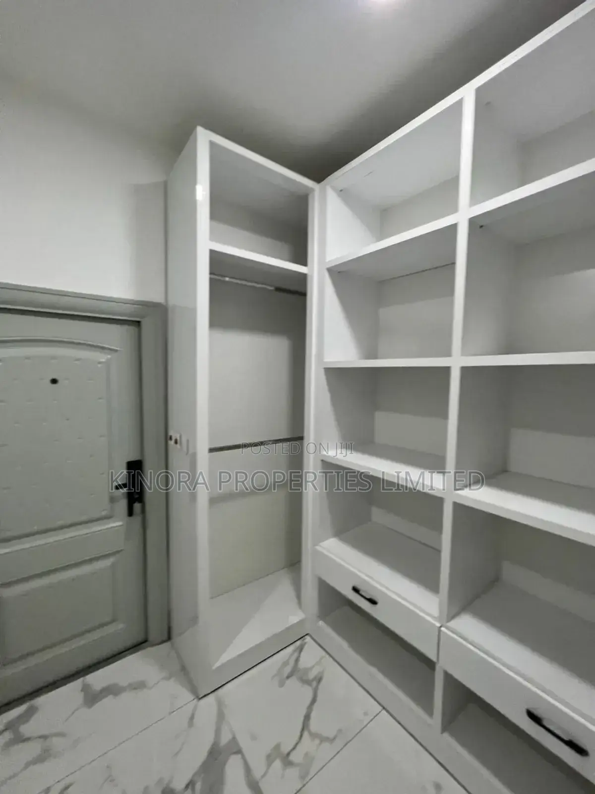 4bdrm Townhouse/Terrace in Mile 7 Park for sale in Mile 7