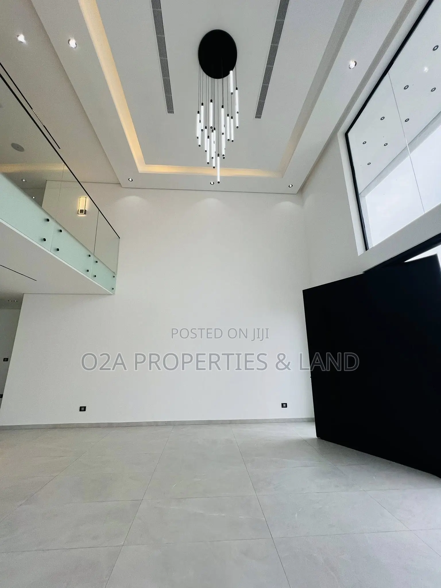 6bdrm House in East Legon, American House for sale in American House