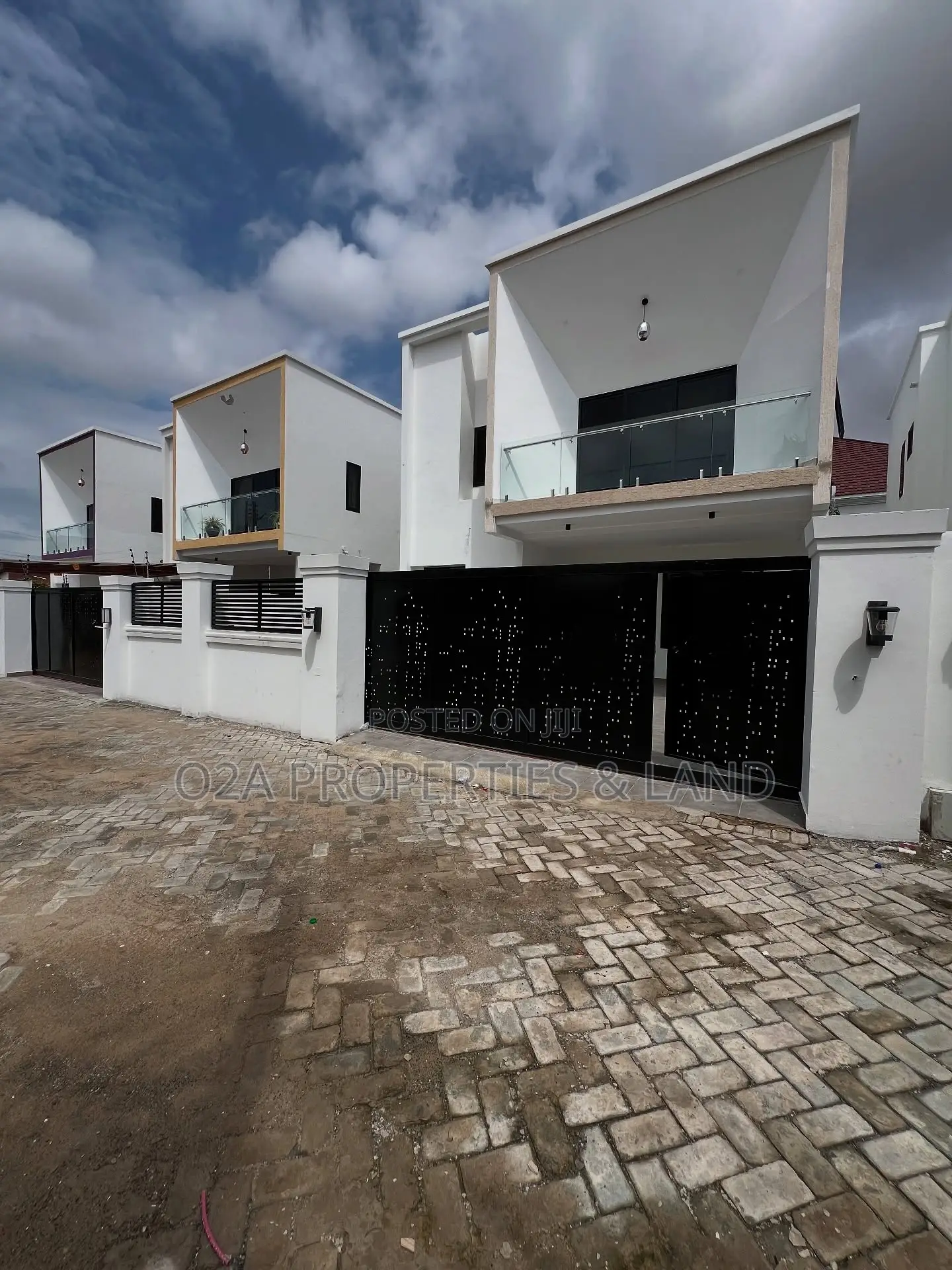 3bdrm House in Spintex, Baatsona Total for sale in Baatsona Total
