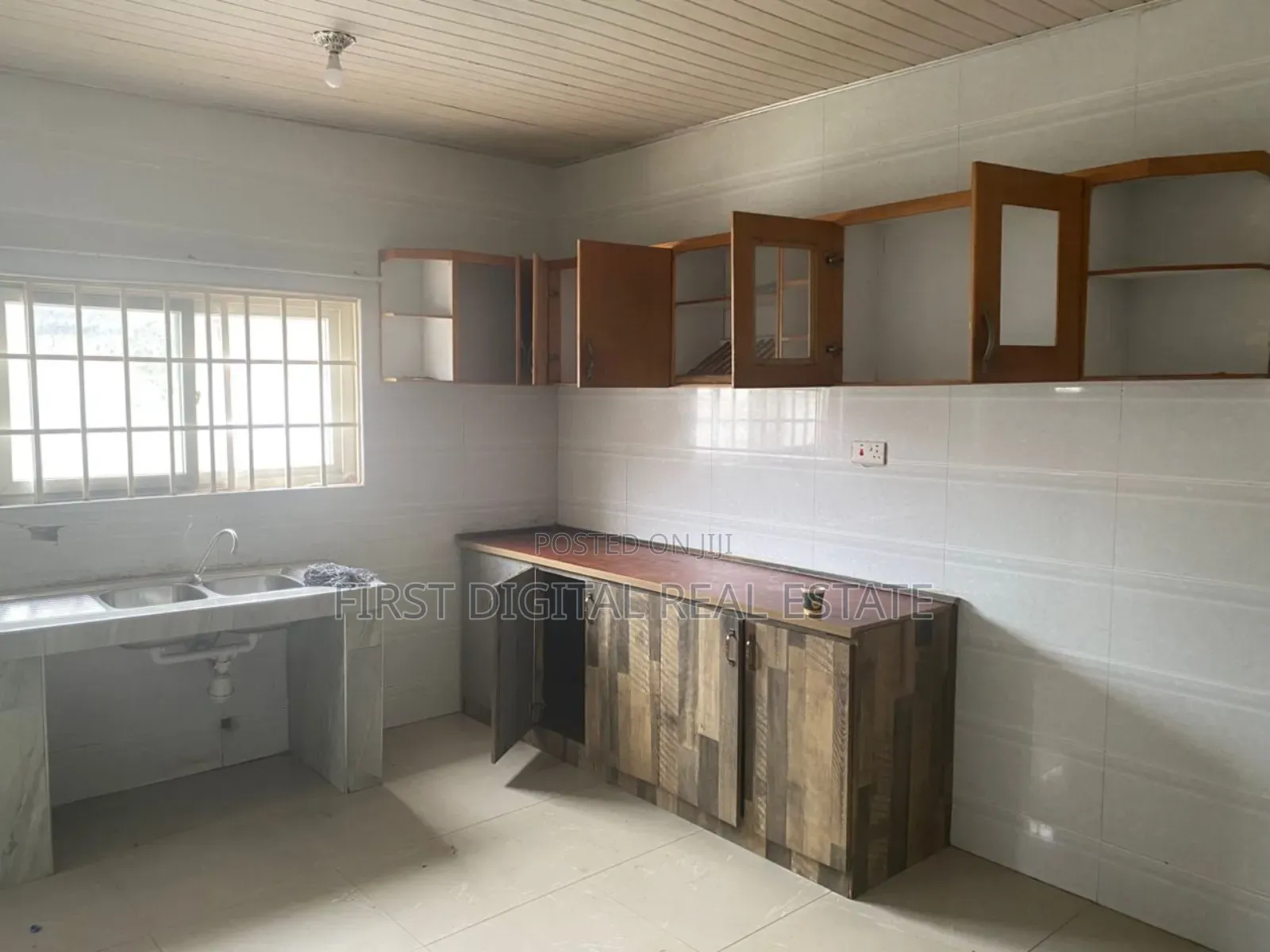 3 Bedroom Self Compound at Broadcasting for Rent in Ga South Municipal