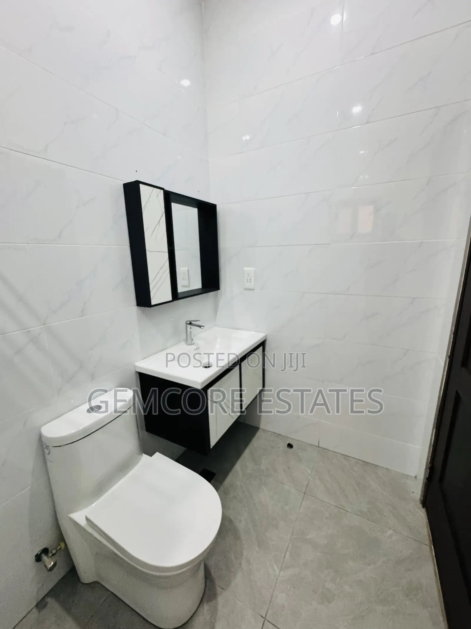 4bdrm House in Adjiringanor, East Legon for sale in East Legon