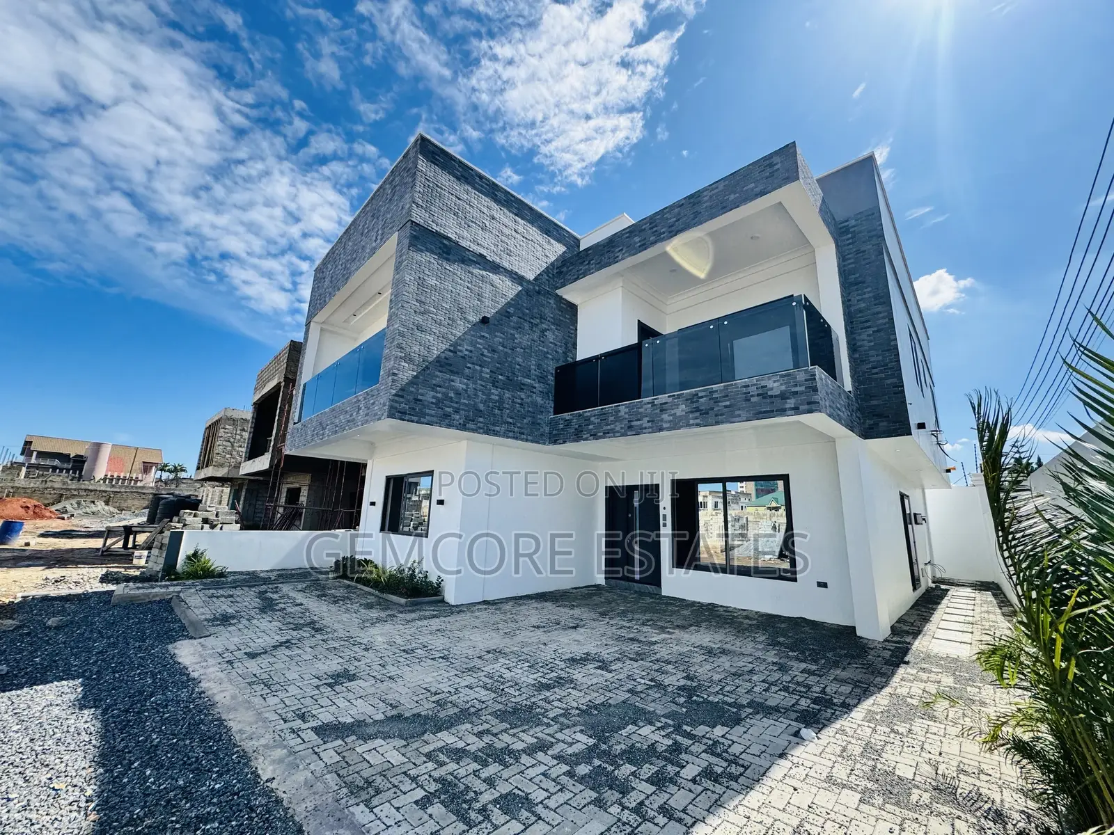 4bdrm House in Adjiringanor, East Legon for sale in East Legon