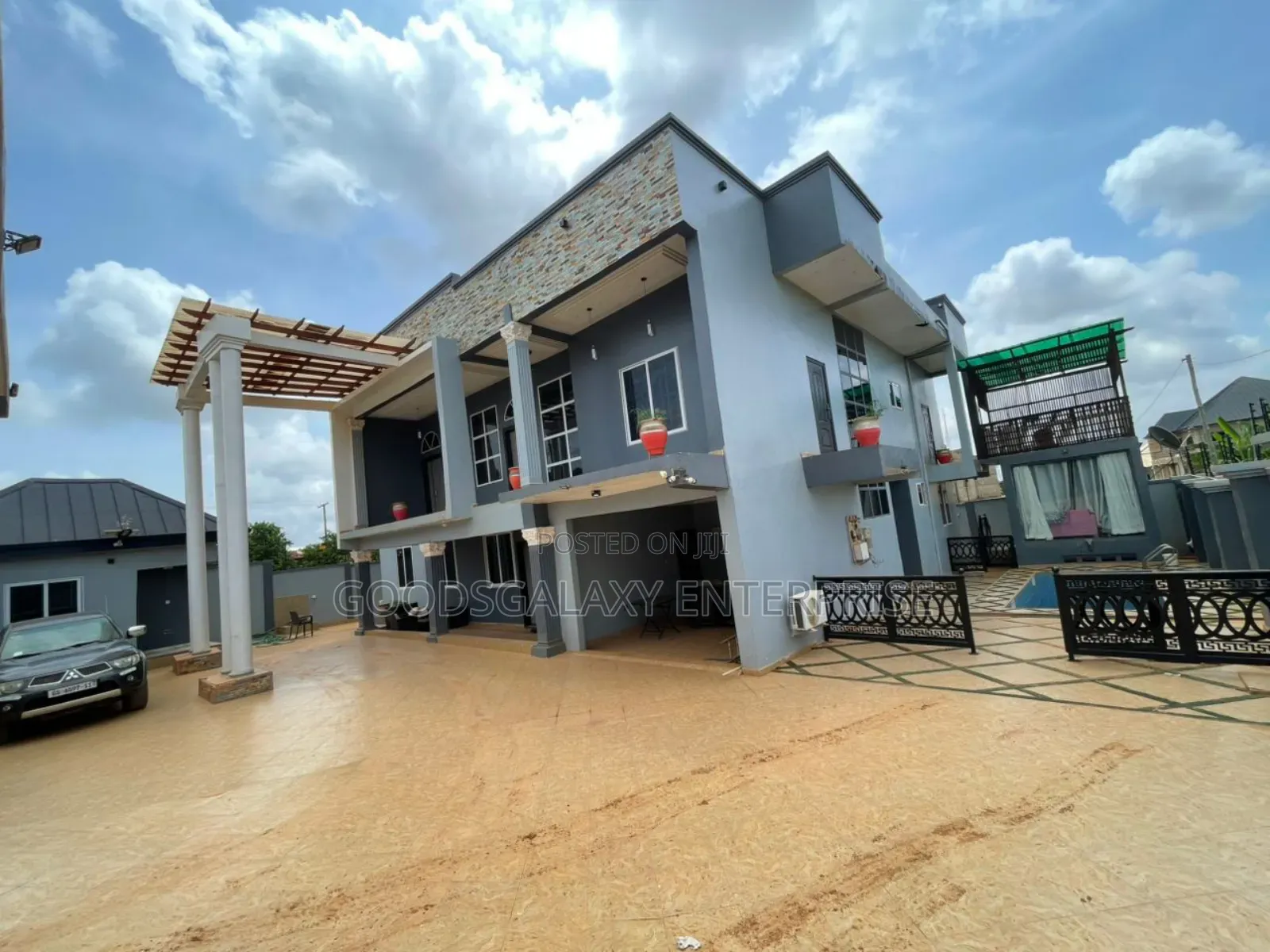Furnished 6bdrm Mansion in Kumasi Metropolitan for sale in Kumasi Metropolitan