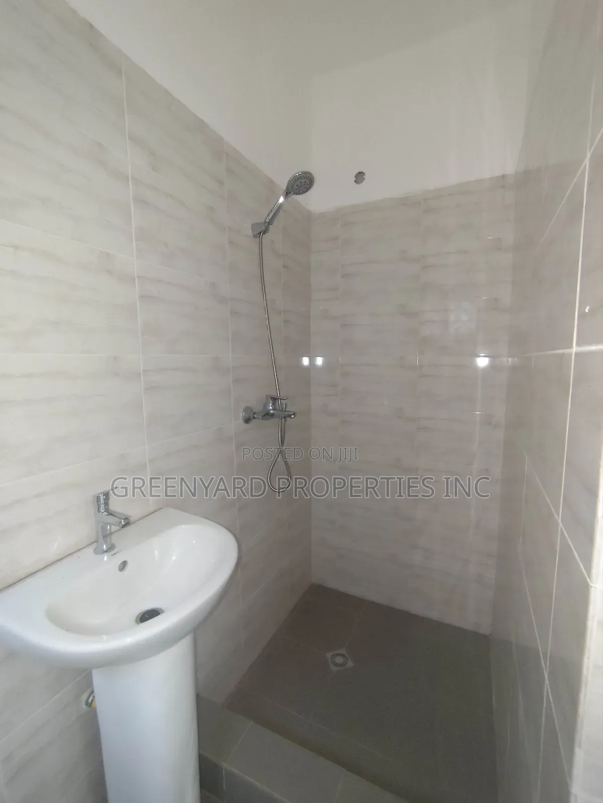 3bdrm Apartment in Adjiringanor, East Legon for rent in East Legon
