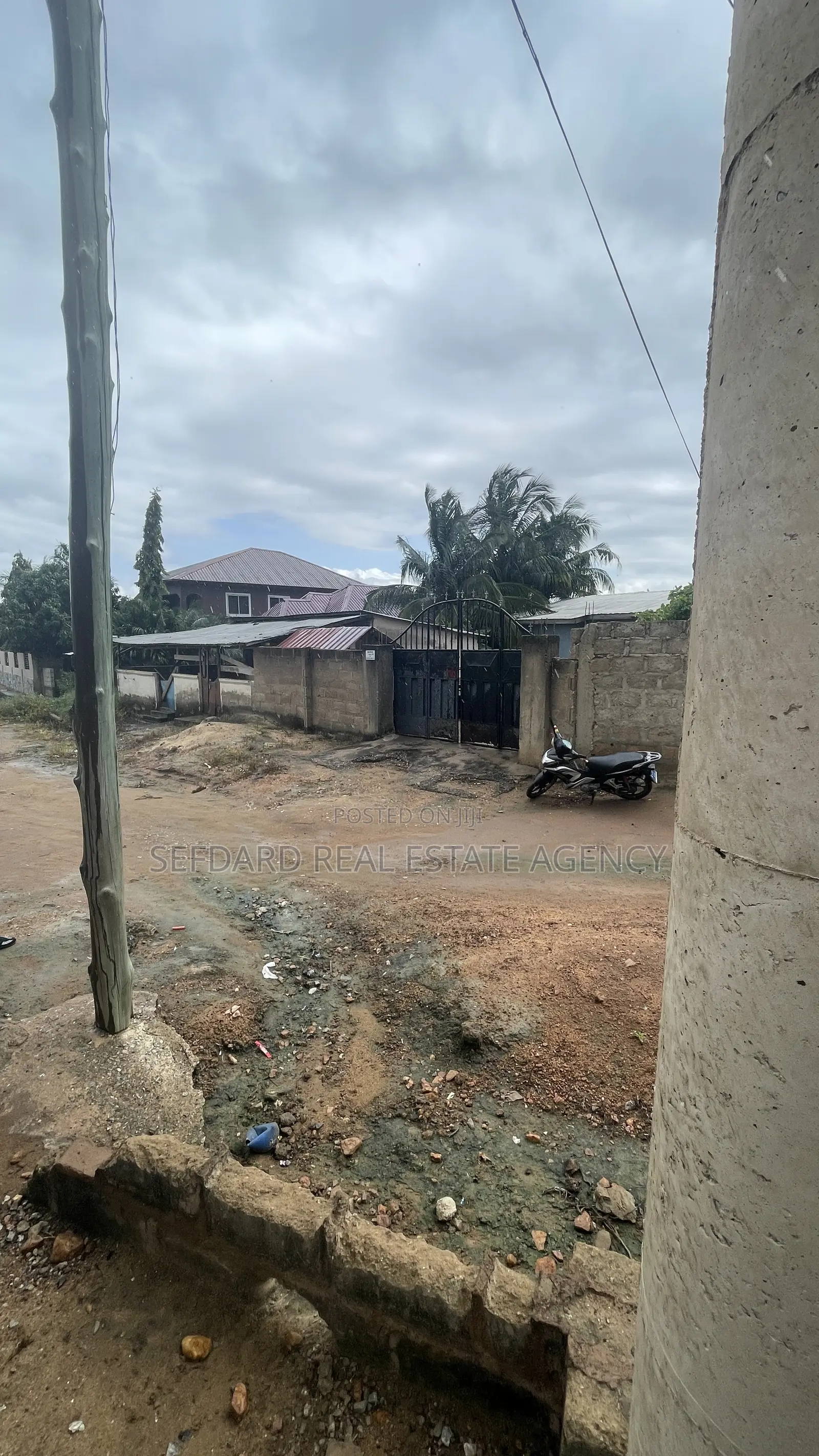 3bdrm House in Sefdard Real Estate, Amasaman for sale in Amasaman