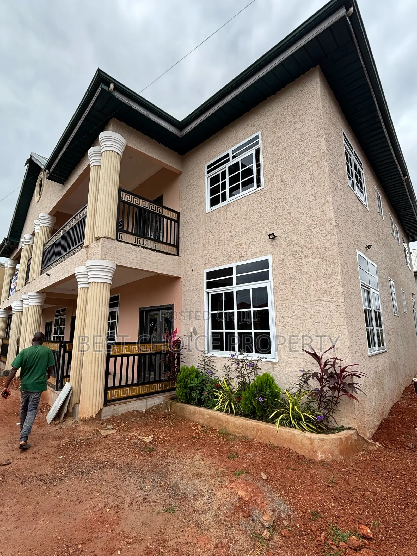 3bdrm Apartment in Chicken Man Pizza, Frafraha for rent in Frafraha