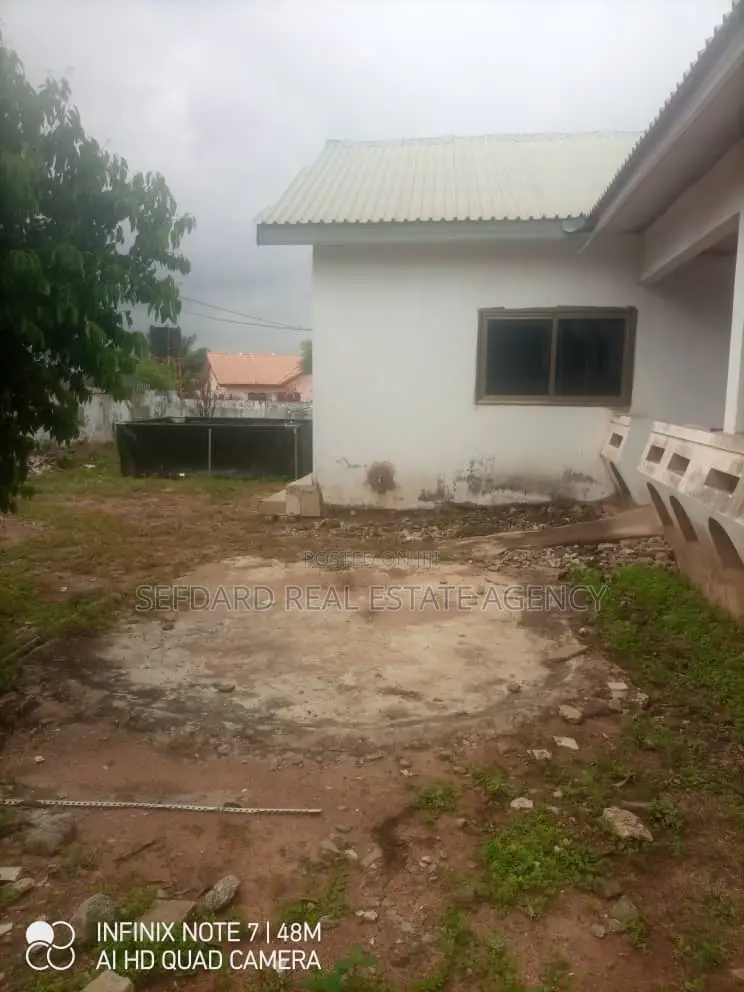 4bdrm House in Sefdard Real Estate, Haatso for sale in Haatso