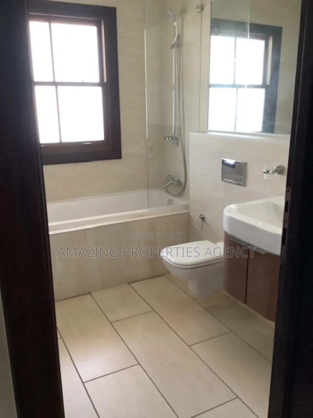 5bdrm House in East Legon for sale in East Legon