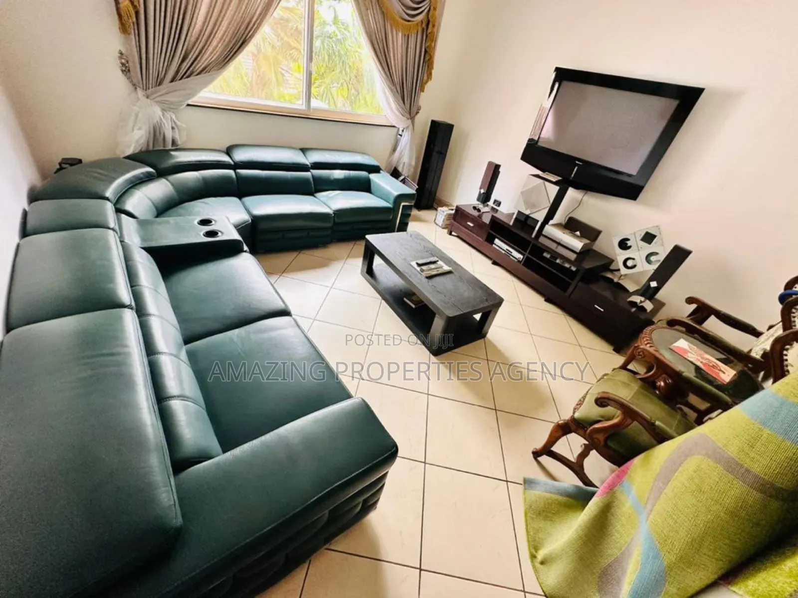 5bdrm Mansion in Adjiriganor for sale in Adjiriganor