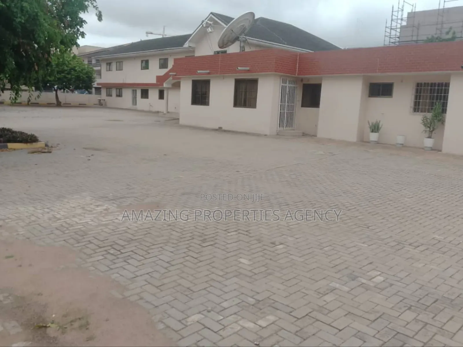 20bdrm House in Airport Residential Area for rent in Airport Residential Area