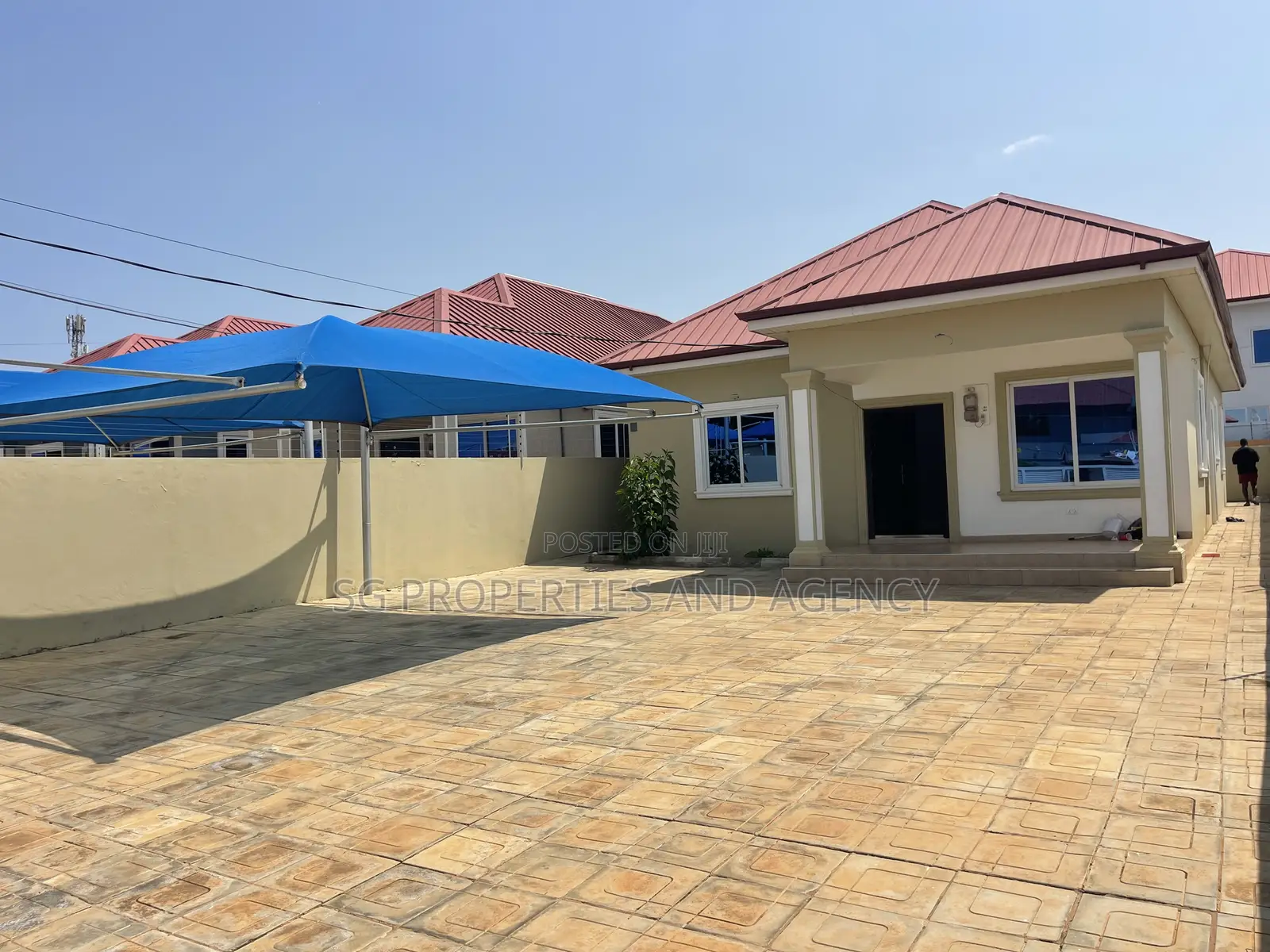 3bdrm House in Batsonaa, Baatsona Total for rent in Baatsona Total