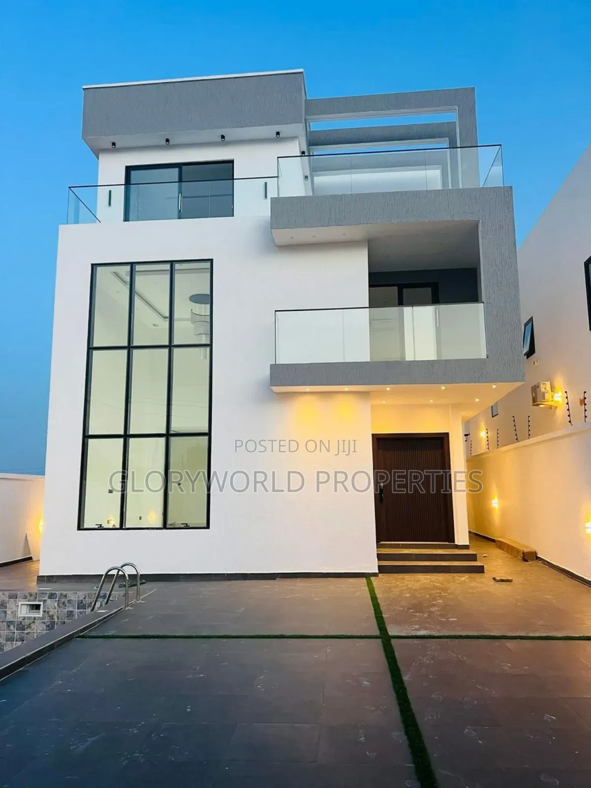 5bdrm House in School Junction for sale in School Junction