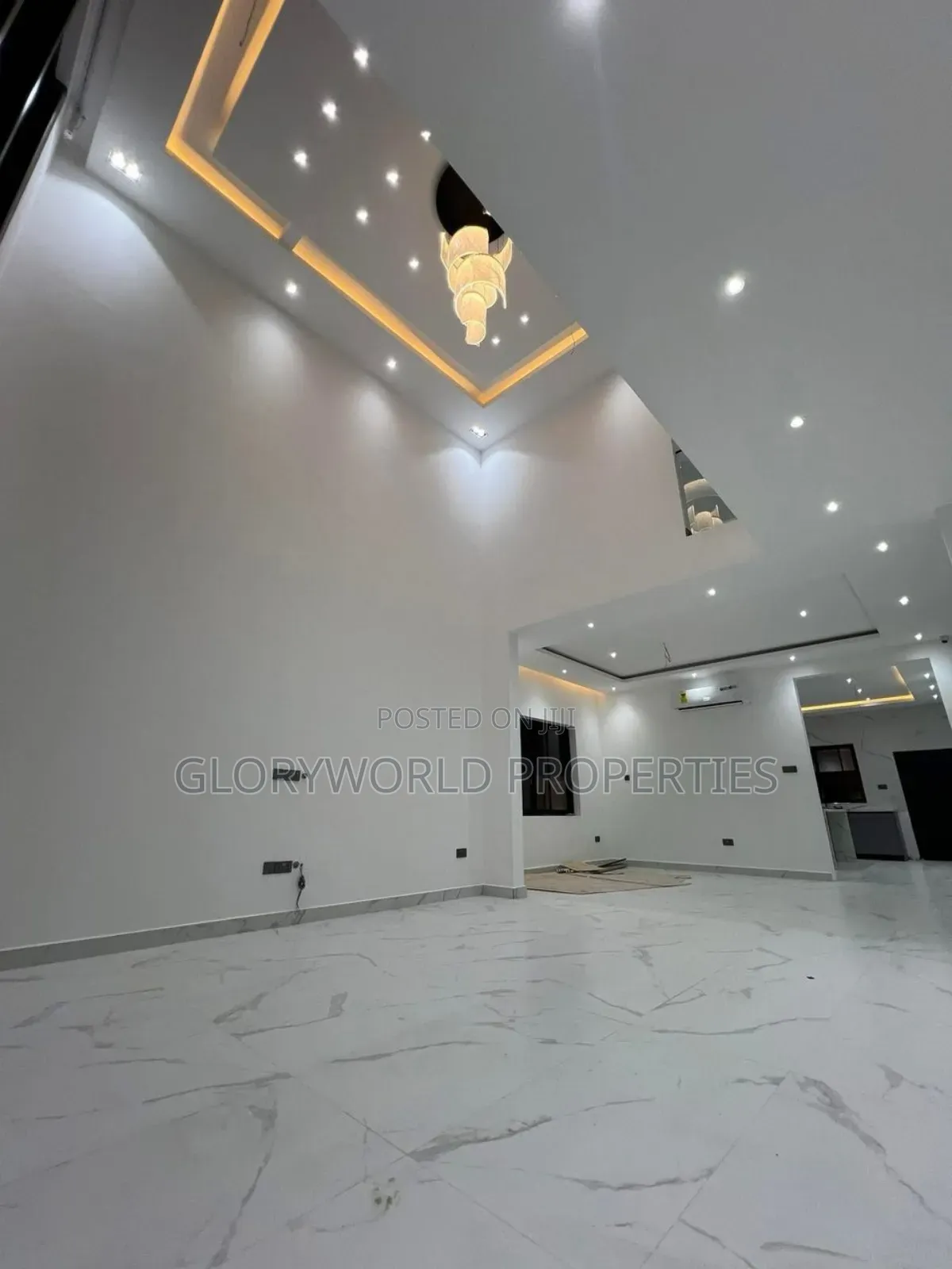 5bdrm House in School Junction for sale in School Junction