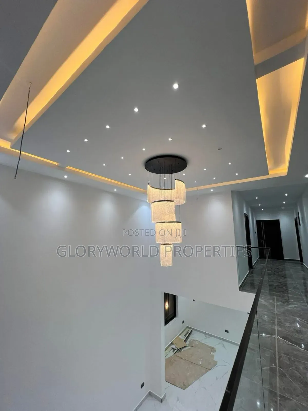 5bdrm House in School Junction for sale in School Junction