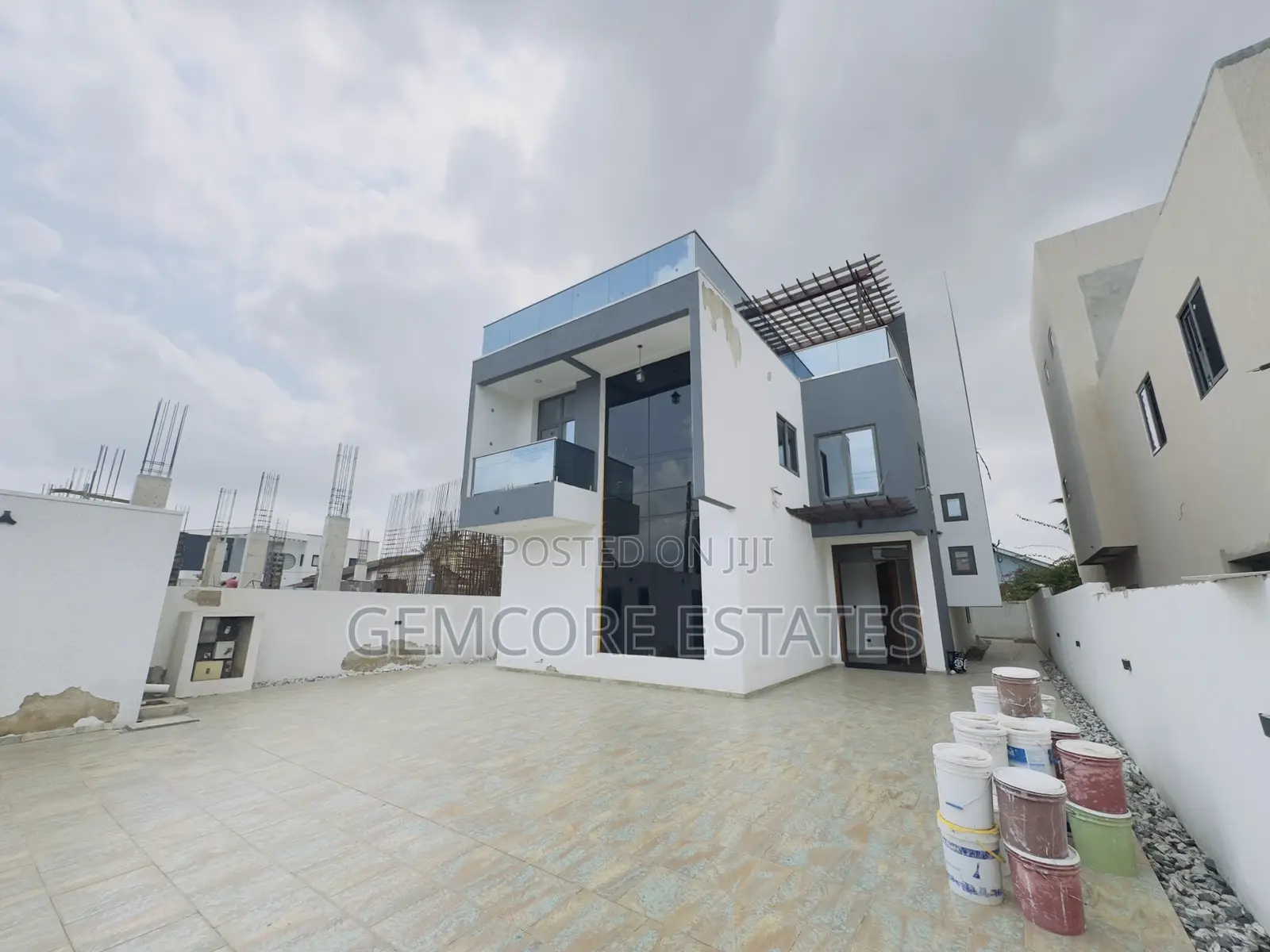 5bdrm House in East Legon for sale in East Legon