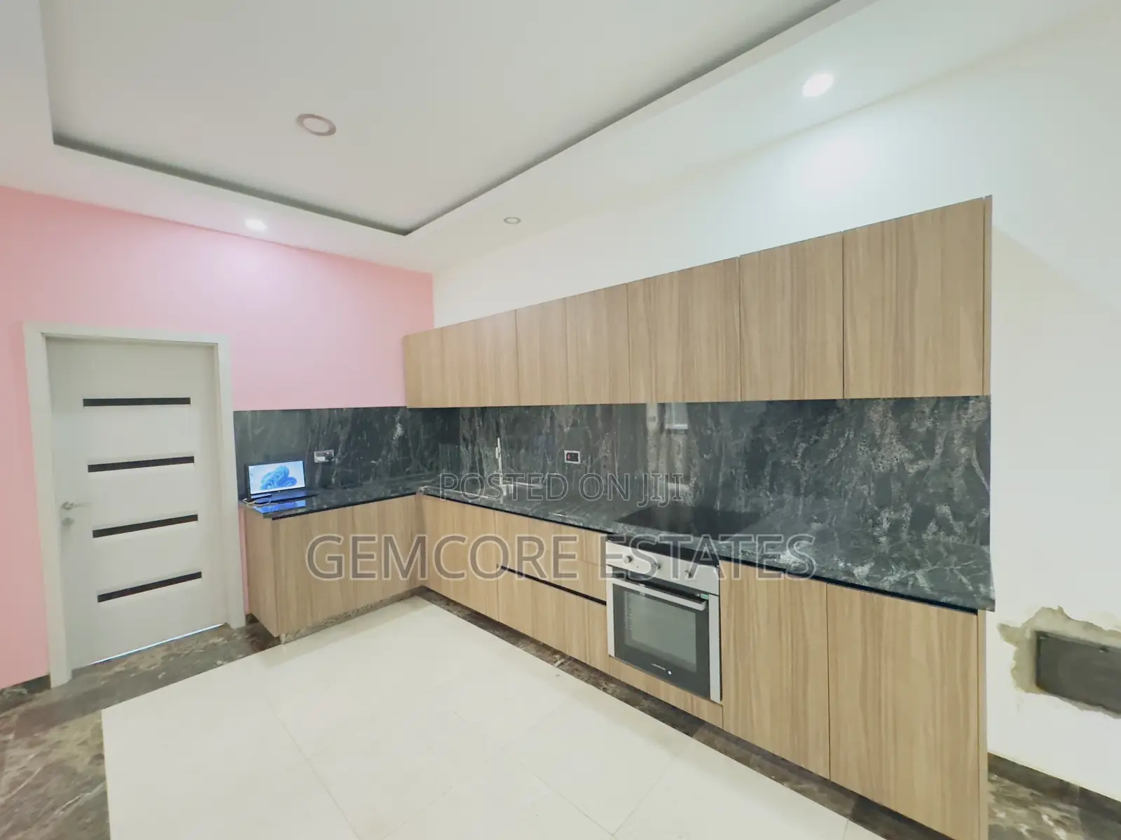 5bdrm House in East Legon for sale in East Legon