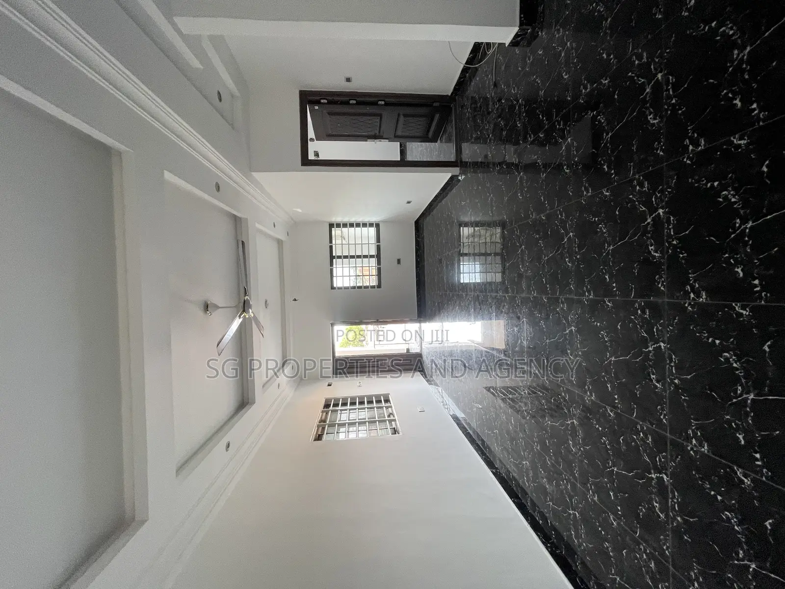 2bdrm Apartment in Batsonaa, Baatsona Total for rent in Baatsona Total