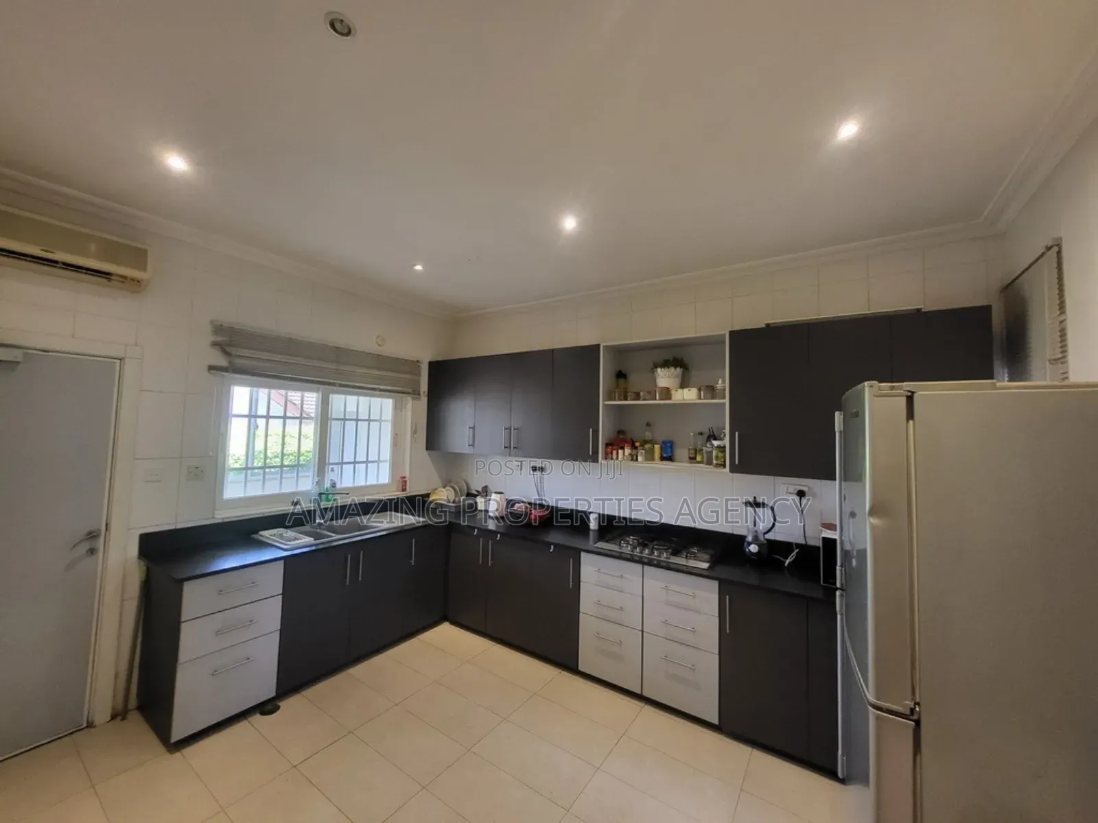 4bdrm Mansion in Cantonments for sale in Cantonments