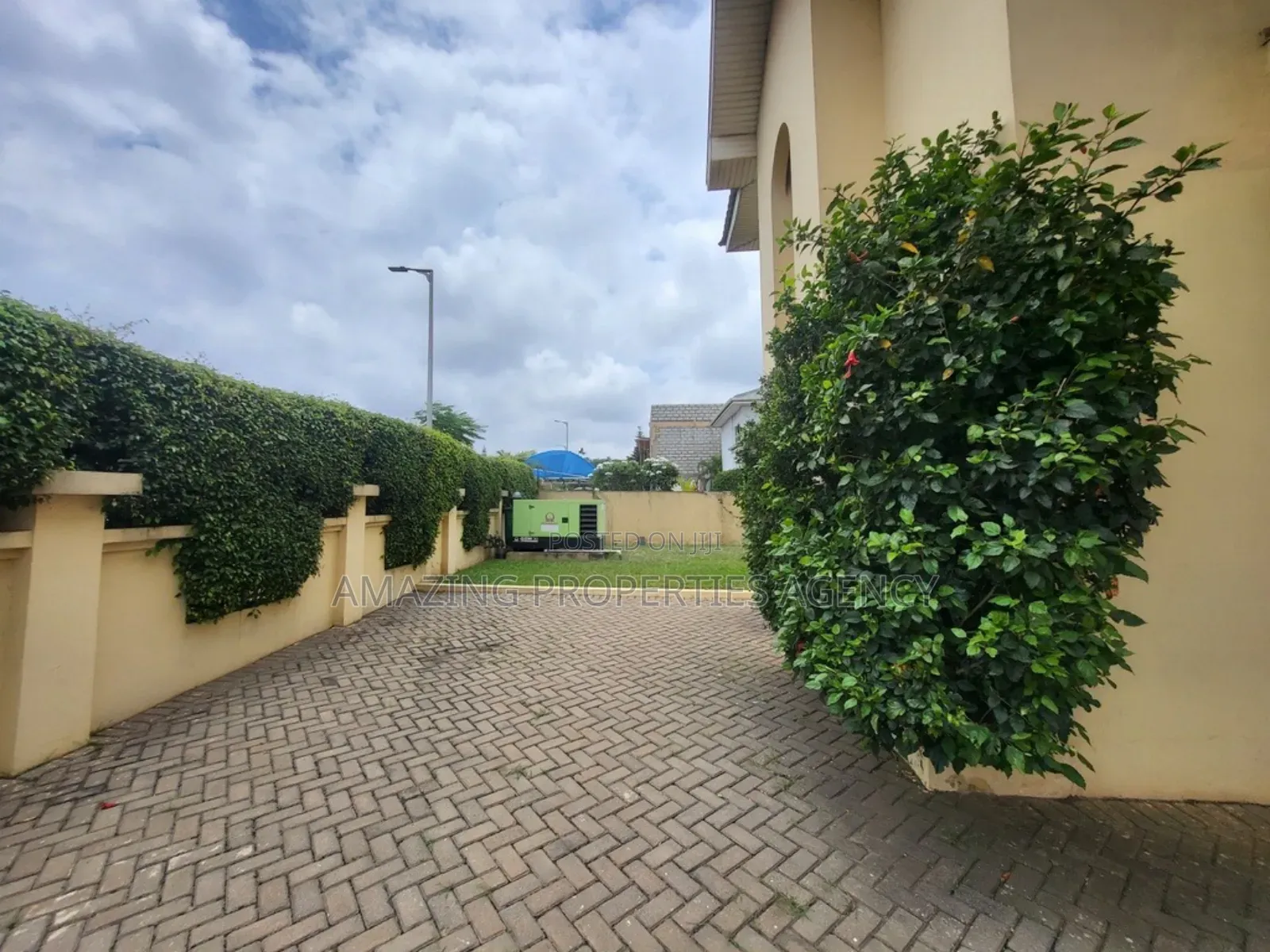 4bdrm Mansion in Cantonments for sale in Cantonments