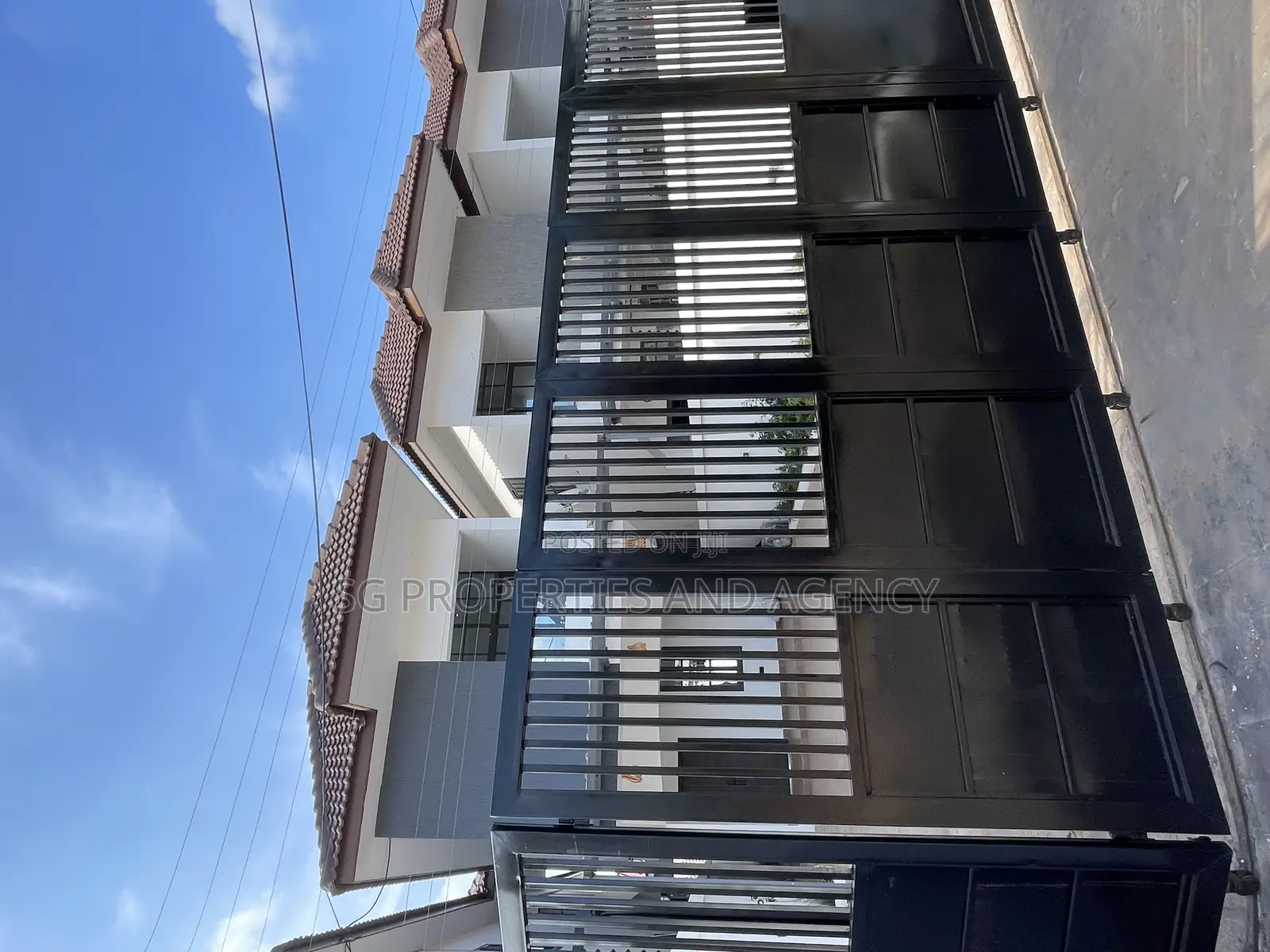 3bdrm Apartment in Batsonaa, Baatsona Total for rent in Baatsona Total