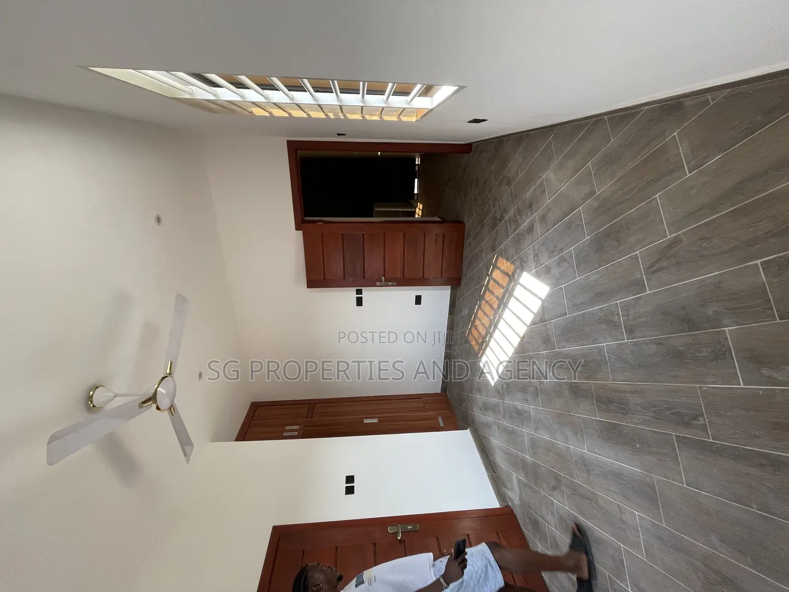 3bdrm Apartment in Batsonaa, Baatsona Total for rent in Baatsona Total