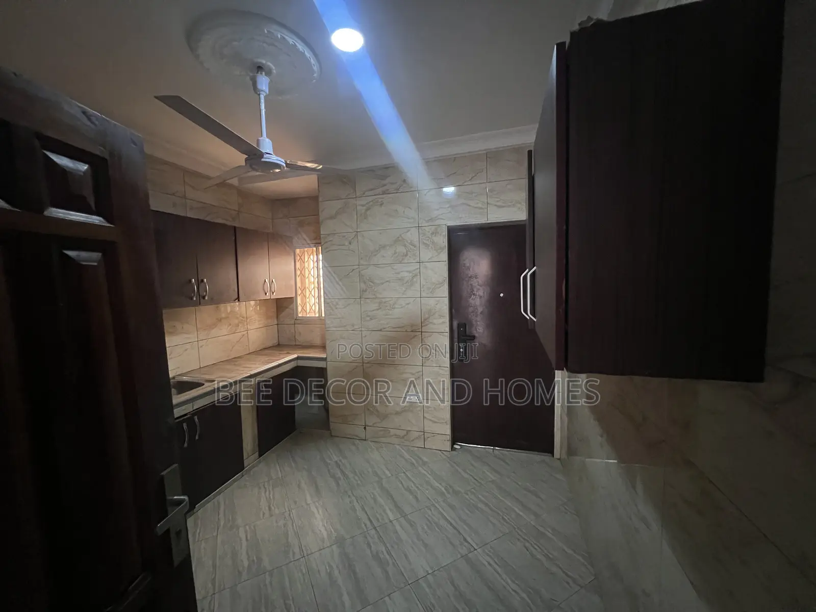 3bdrm Apartment in Bee Decor & Homes, Old Ashomang for rent in Old Ashomang