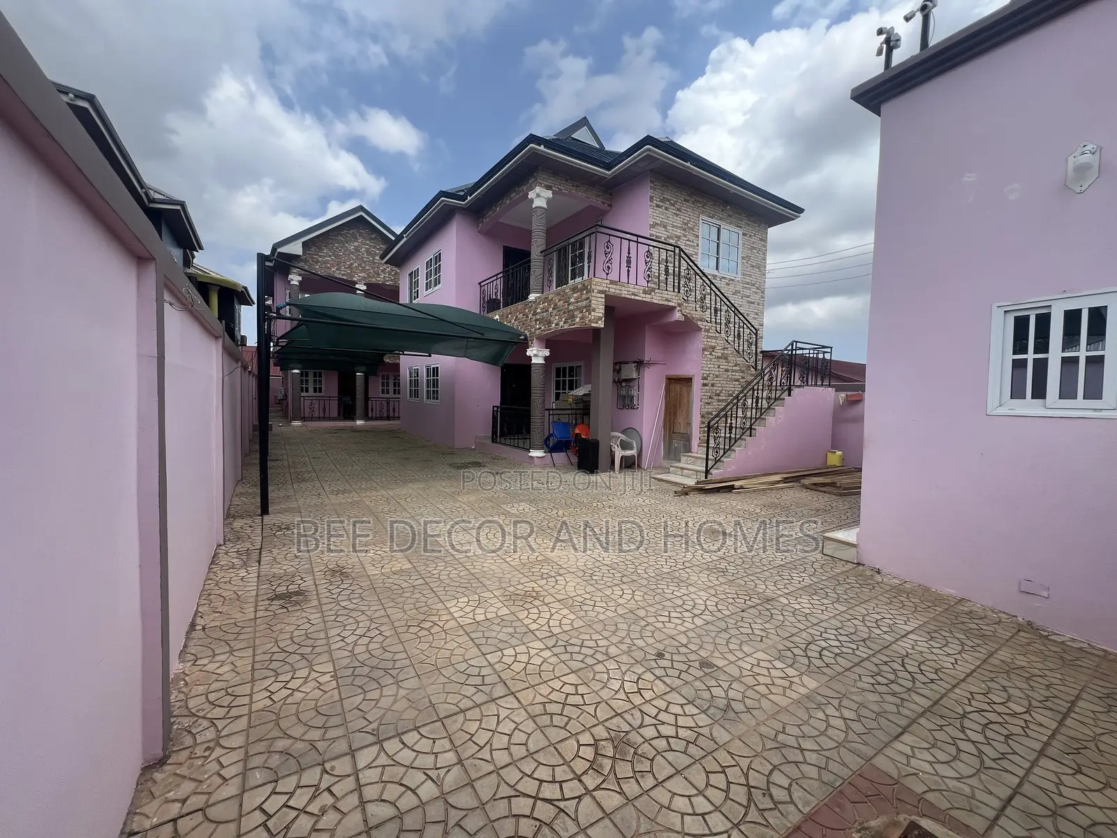 3bdrm Apartment in Bee Decor & Homes, Old Ashomang for rent in Old Ashomang