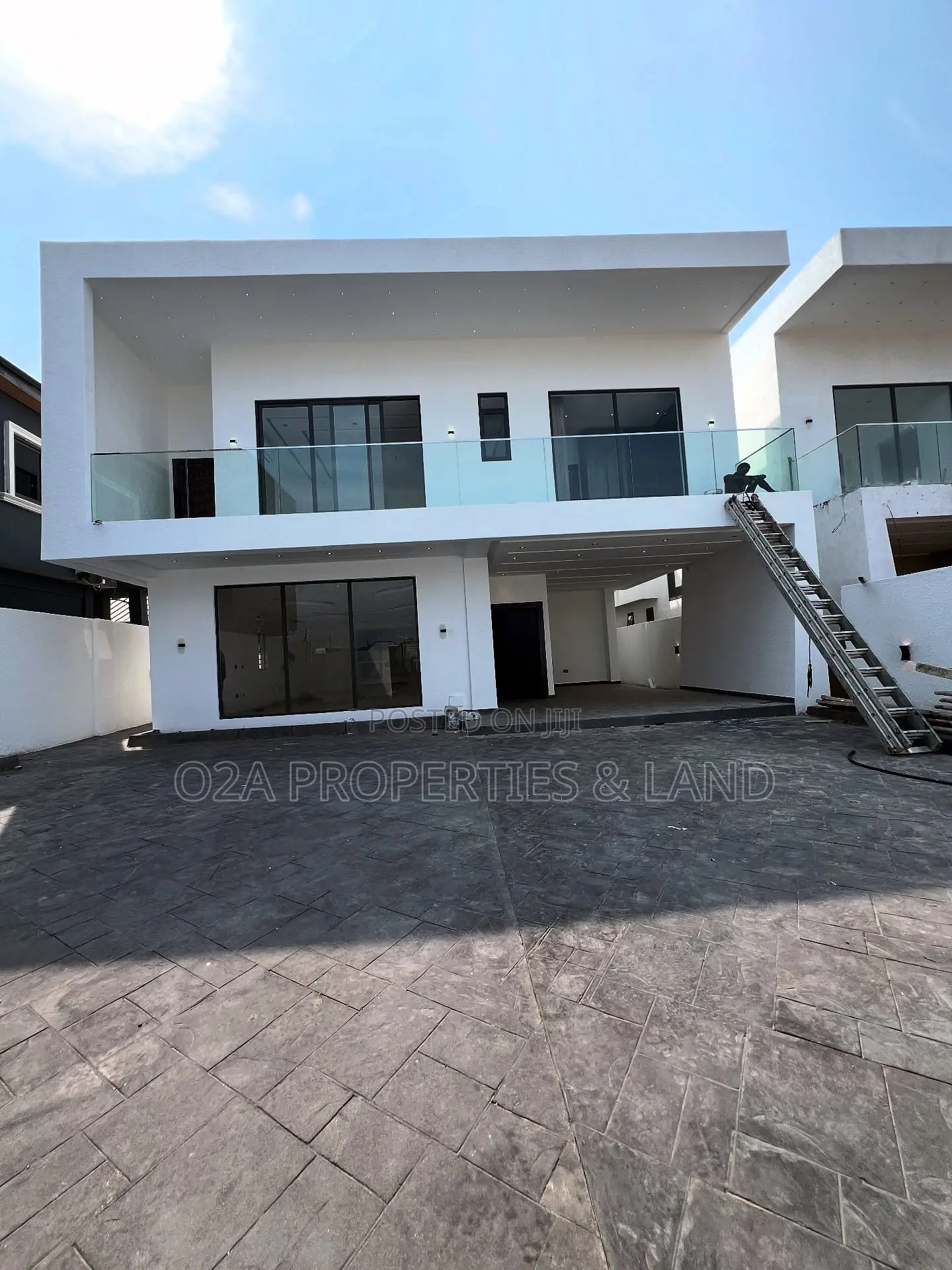 4bdrm House in Ashaley Botwe, Lake Side Estate for sale in Lake Side Estate