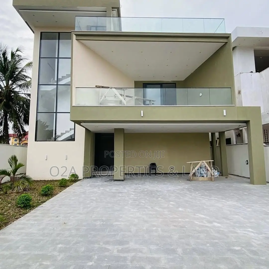 5bdrm House in Cantonment, Acquinas for sale in Acquinas