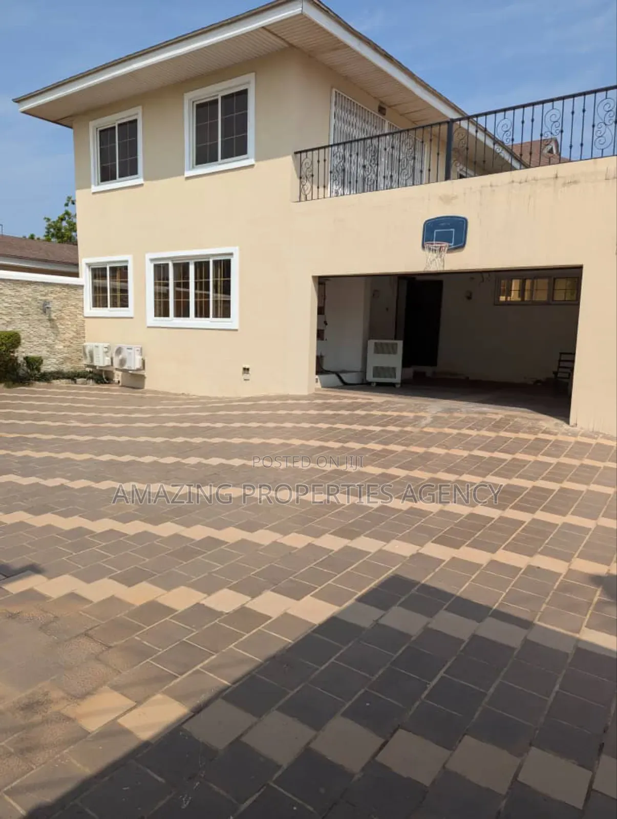 5bdrm House in East Legon for sale in East Legon