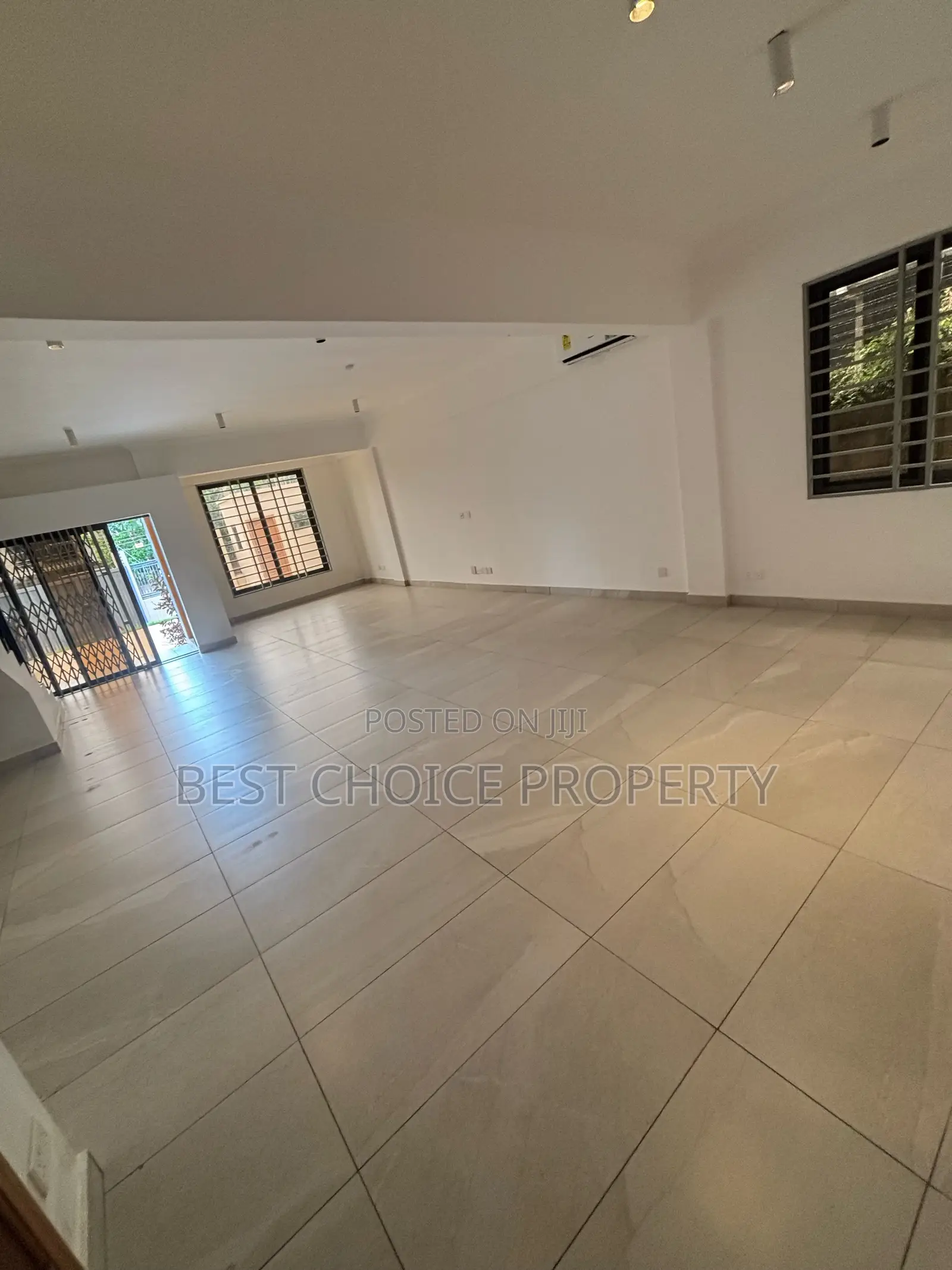 4bdrm Duplex in Oyarifa for Sale in Oyarifa Mall Area
