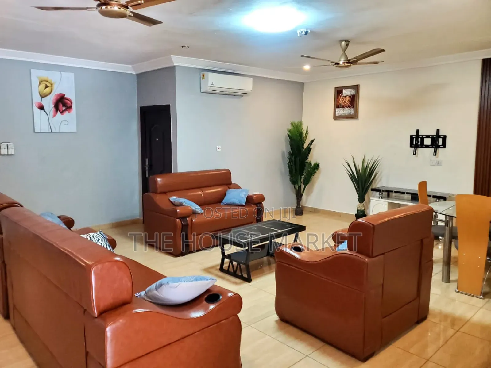 Furnished 2bdrm Block of Flats in Tamso, Tarkwa Nsuaem for rent in Tarkwa Nsuaem