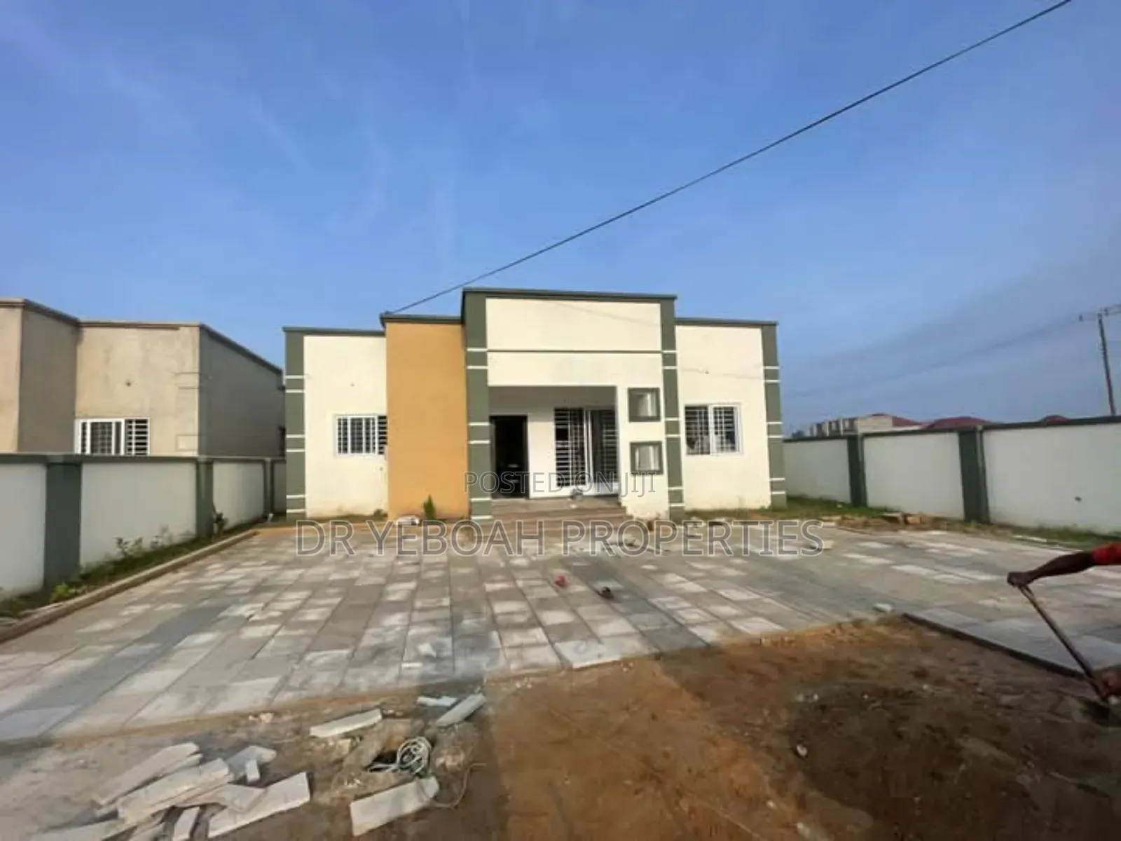 3bdrm House in Spintex: 3 Bedrooms for sale in Spintex