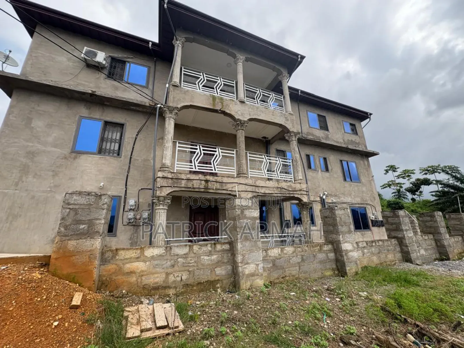 12bdrm Apartment in Tarkwa Nsuaem for sale in Tarkwa Nsuaem