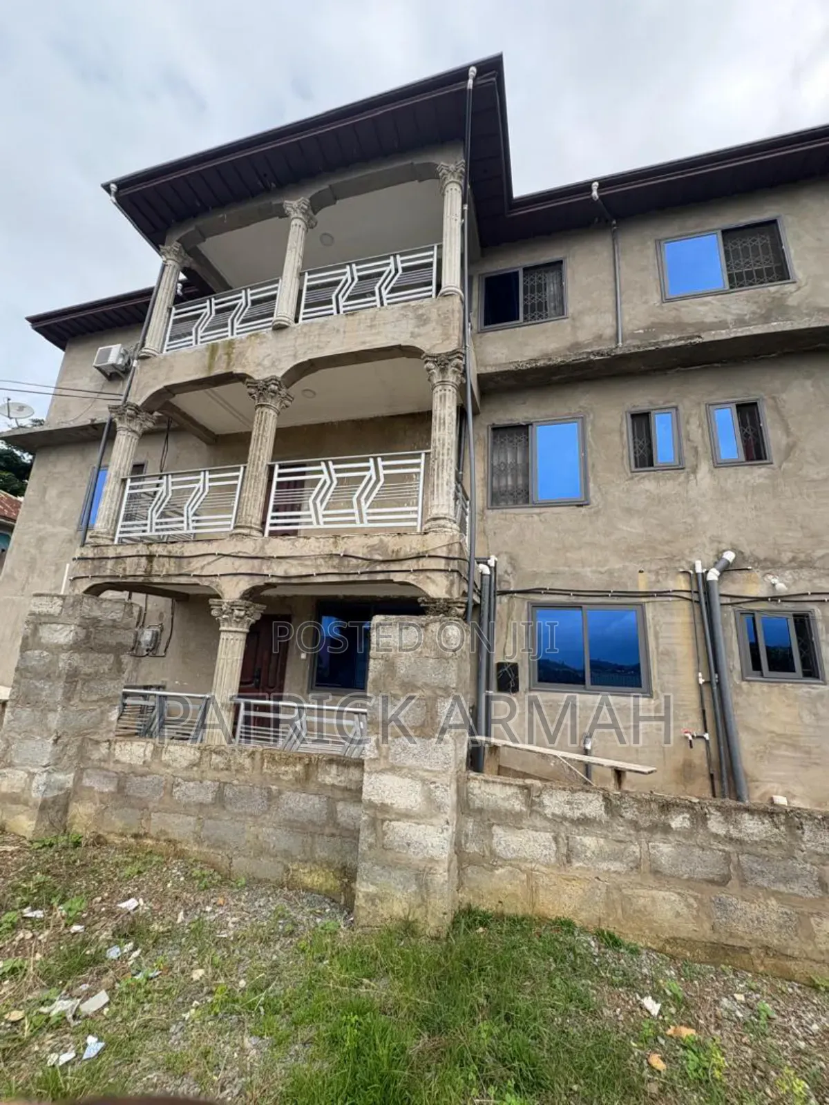 12bdrm Apartment in Tarkwa Nsuaem for sale in Tarkwa Nsuaem