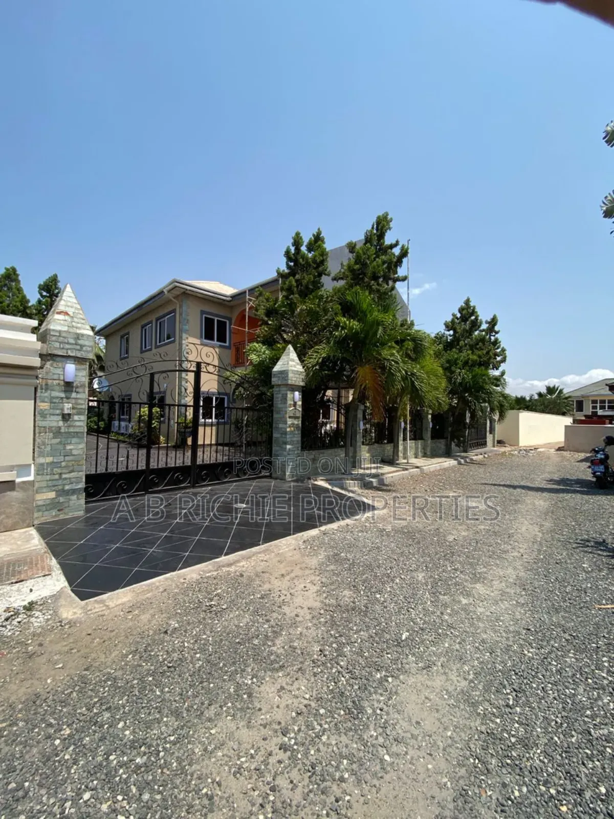 5bdrm House in Ab Richie Properties, Cantonments for sale in Cantonments