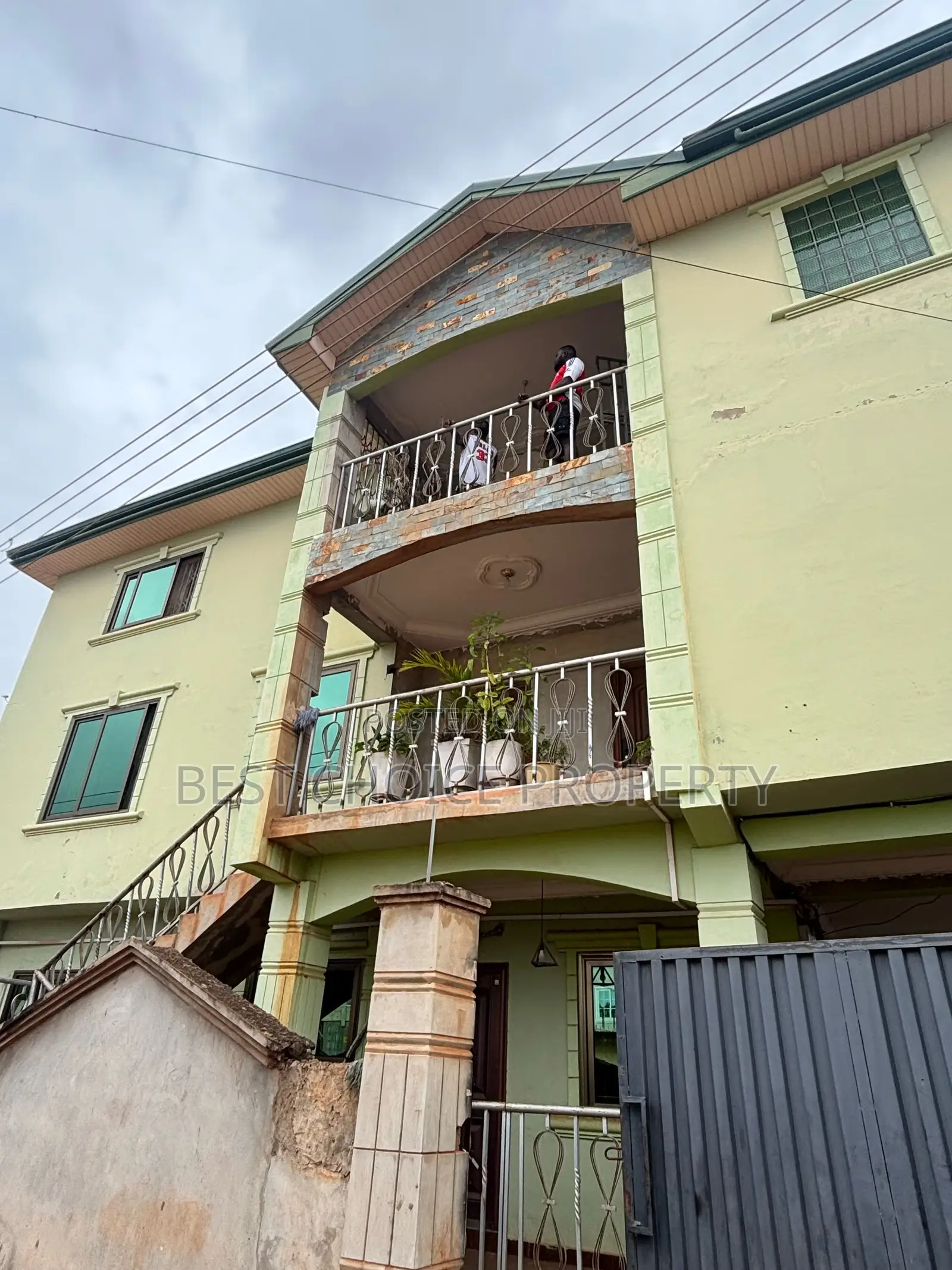 1bdrm Apartment in Adenta Survive, Frafraha for rent in Frafraha