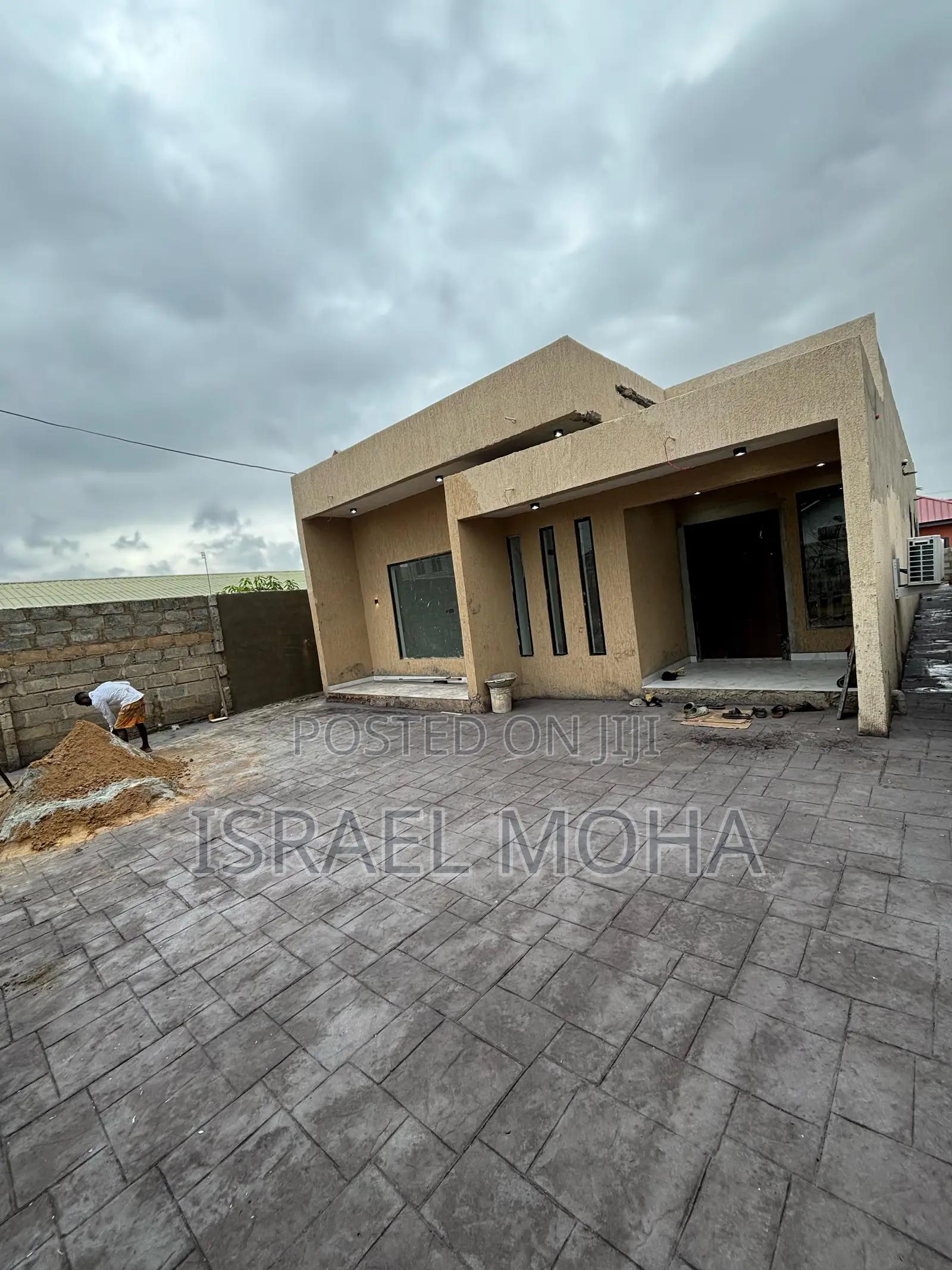 Executive Three Bedroom Available at Lakeside for Sale in Lake Side Estate
