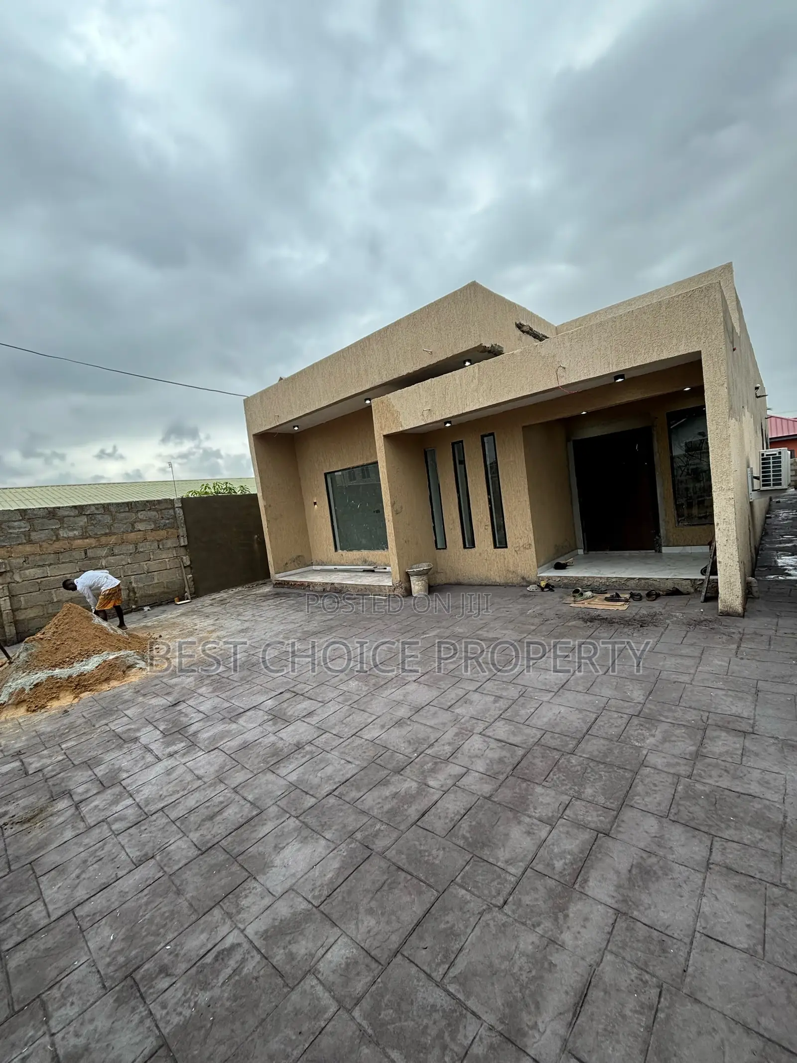 Executive Three Bedroom Available at Lakeside for Sale in Lake Side Estate