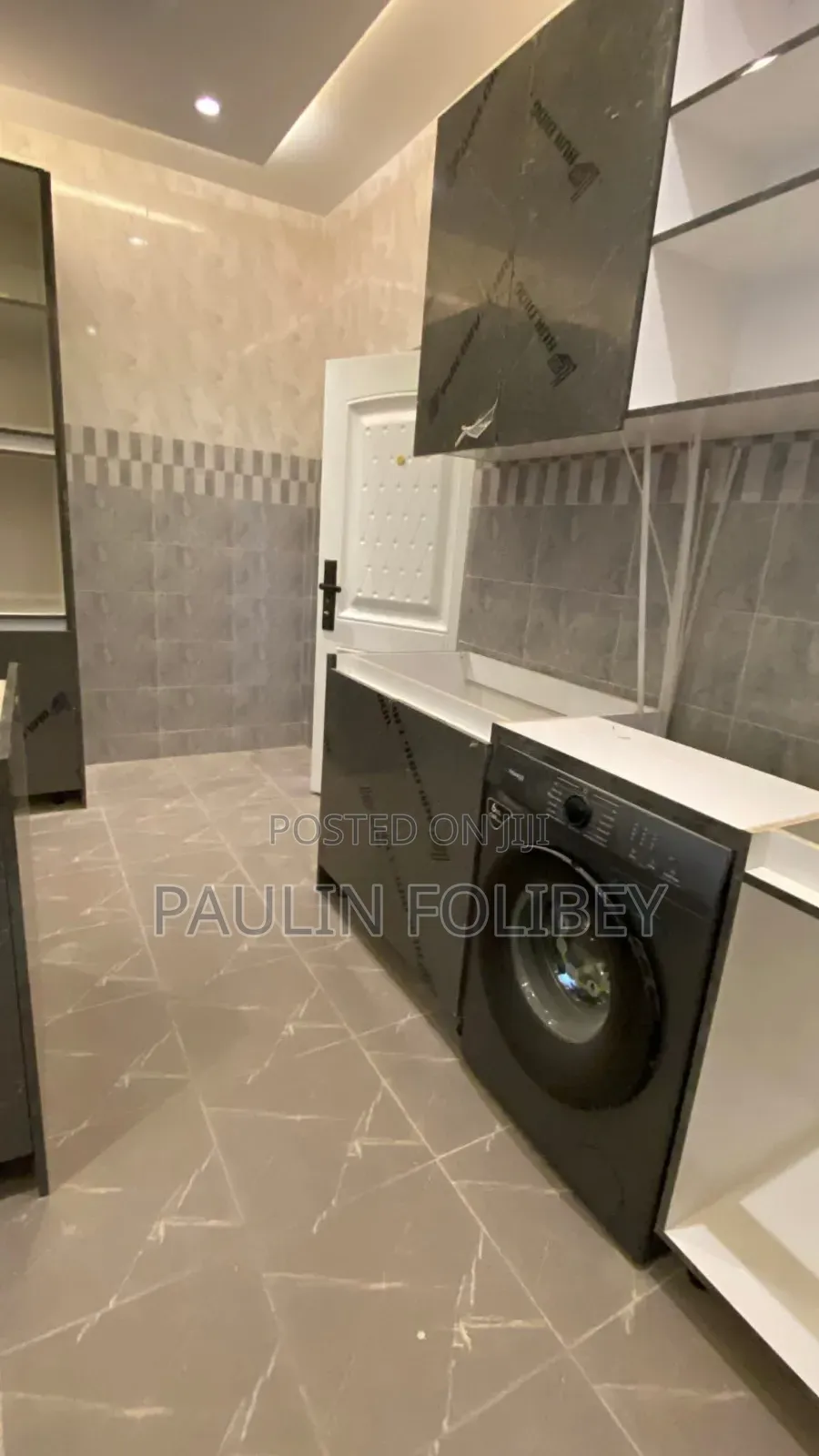 6bdrm House in Dg Properties, Kasoa for sale in Kasoa