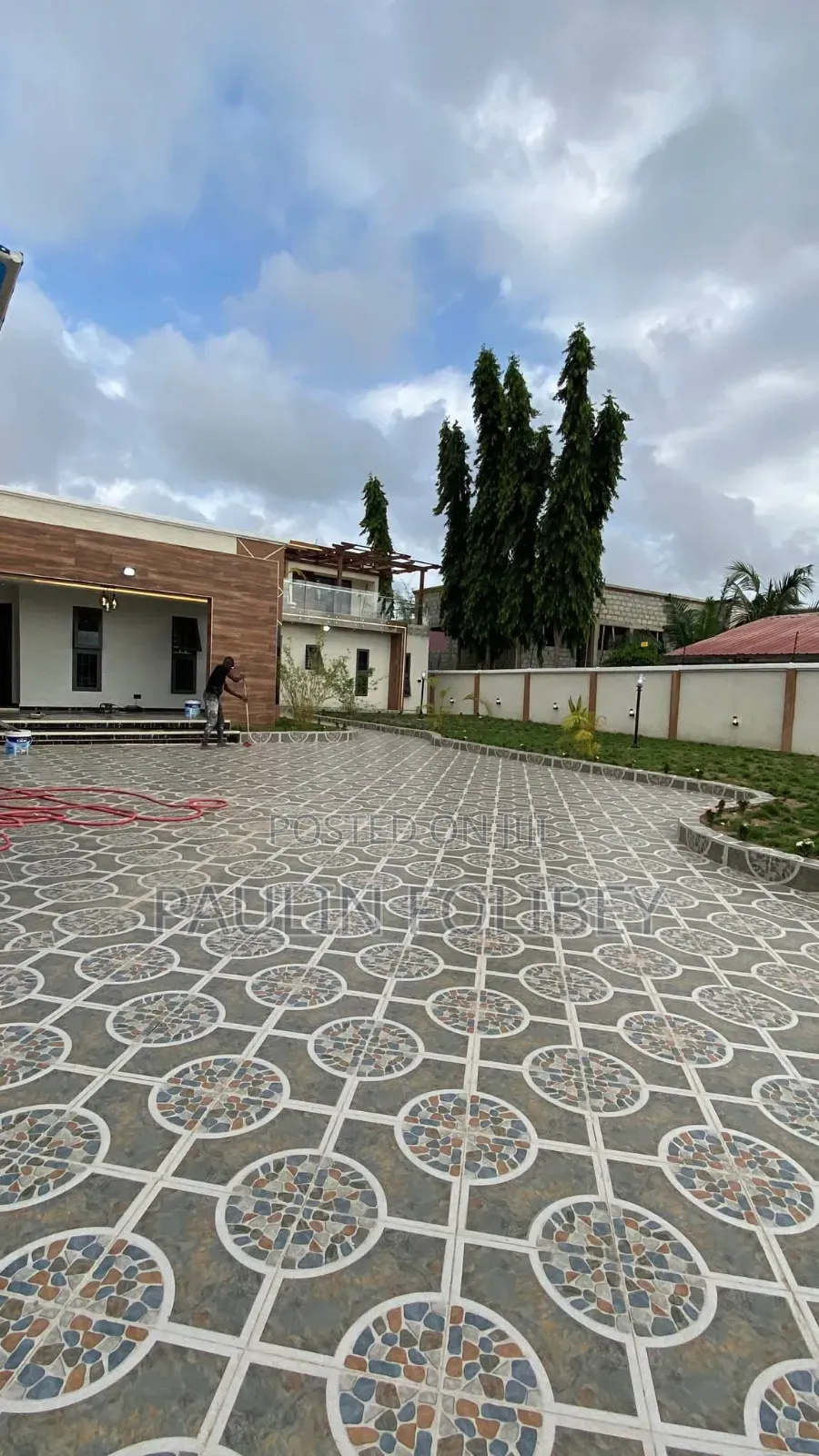 6bdrm House in Dg Properties, Kasoa for sale in Kasoa