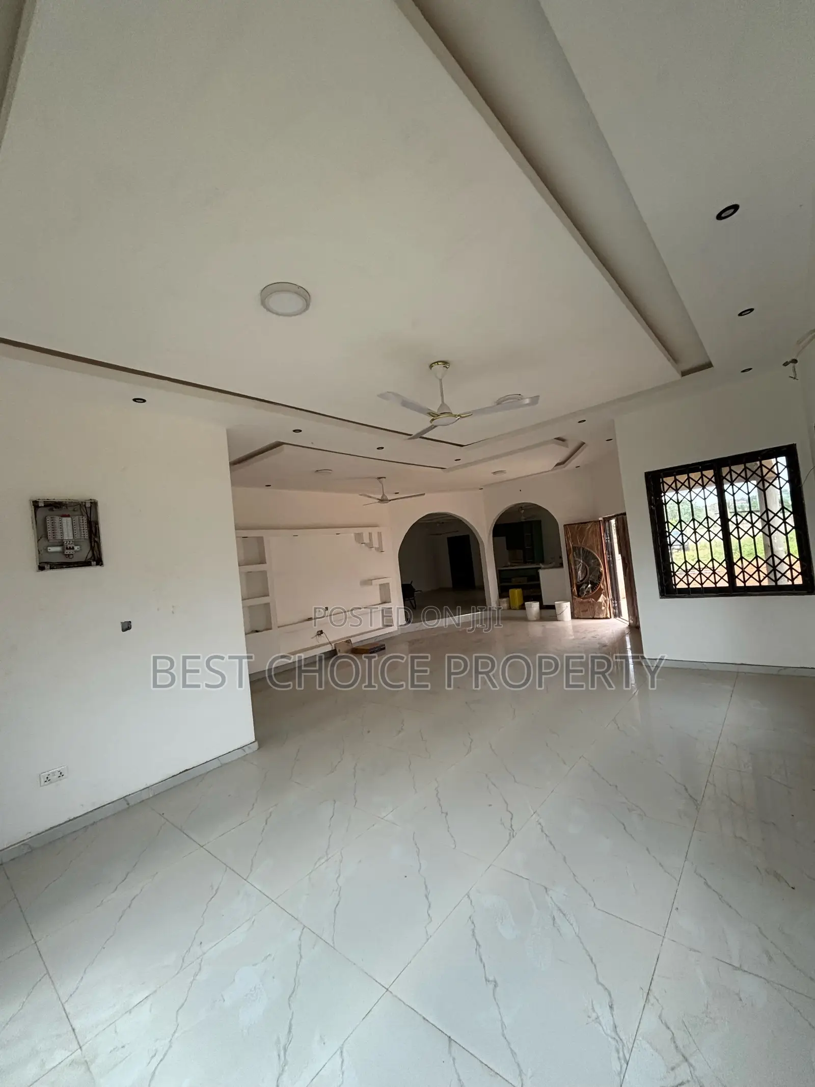 4bdrm Apartment in Mensaba, Dodowa for rent in Dodowa