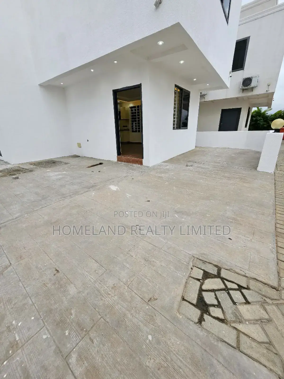 2bdrm Townhouse / Terrace in Nmai Djorn for rent in Nmai-Dzorn