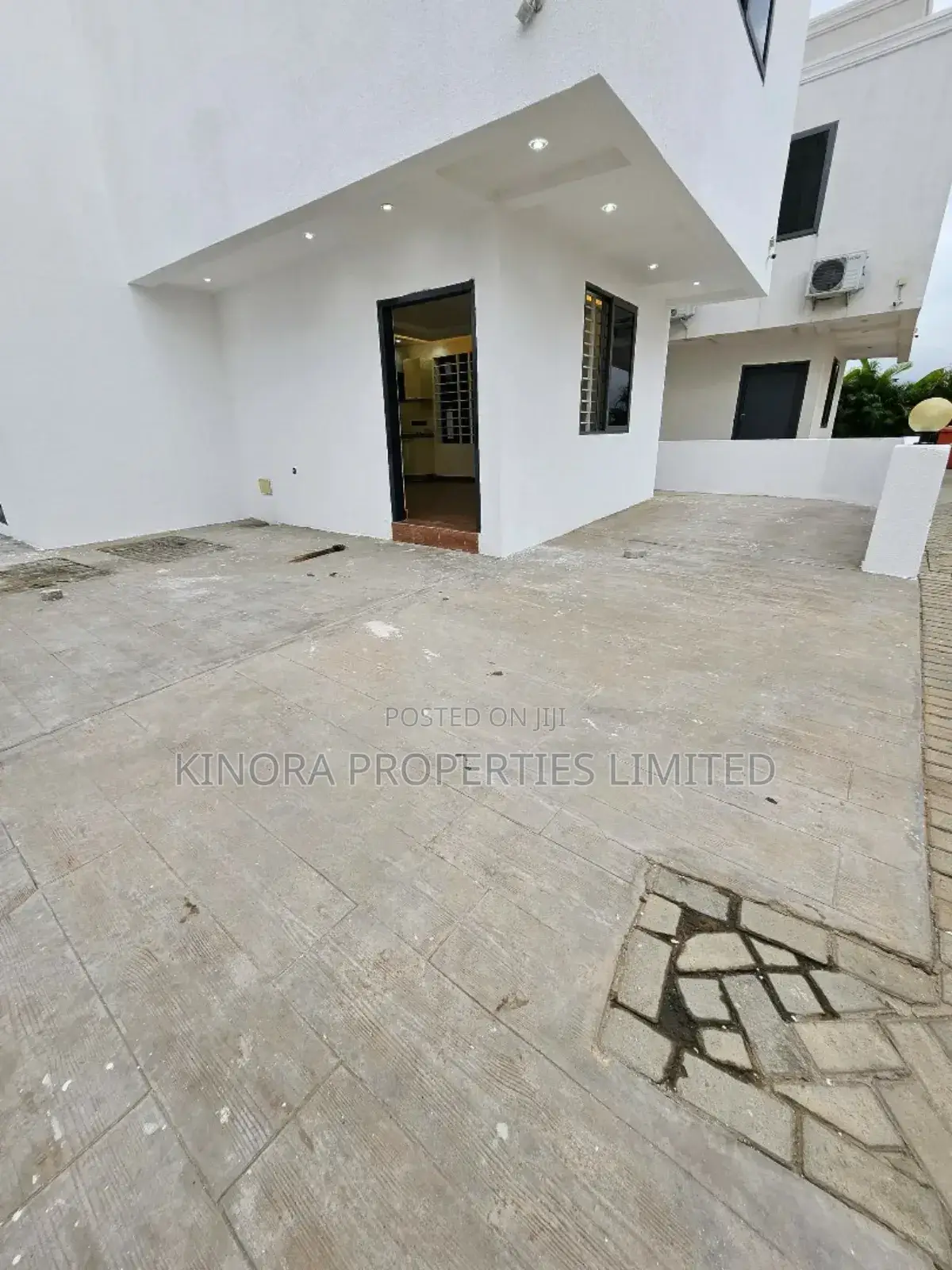 2bdrm Townhouse / Terrace in Nmai Djorn for rent in Nmai-Dzorn