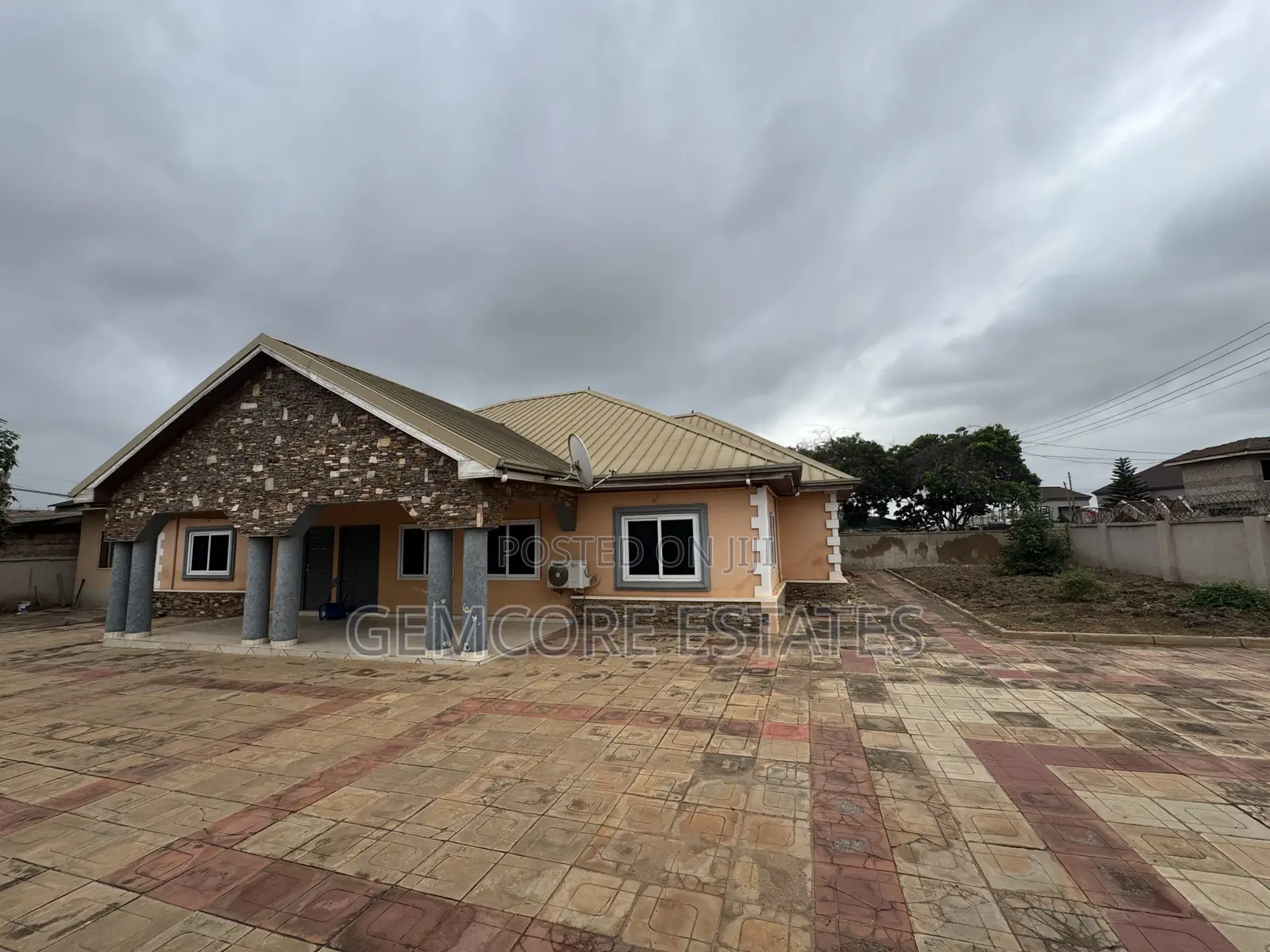 4bdrm House in Nanakrom| Melcom, Adjiriganor for sale in Adjiriganor
