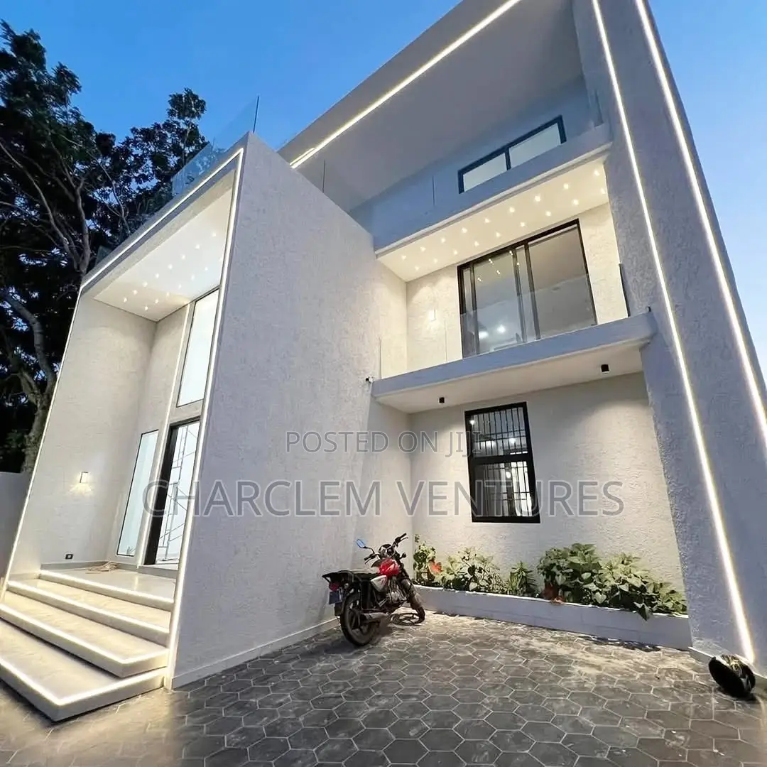 7bdrm House in Charclem Ventures, East Legon for sale in East Legon