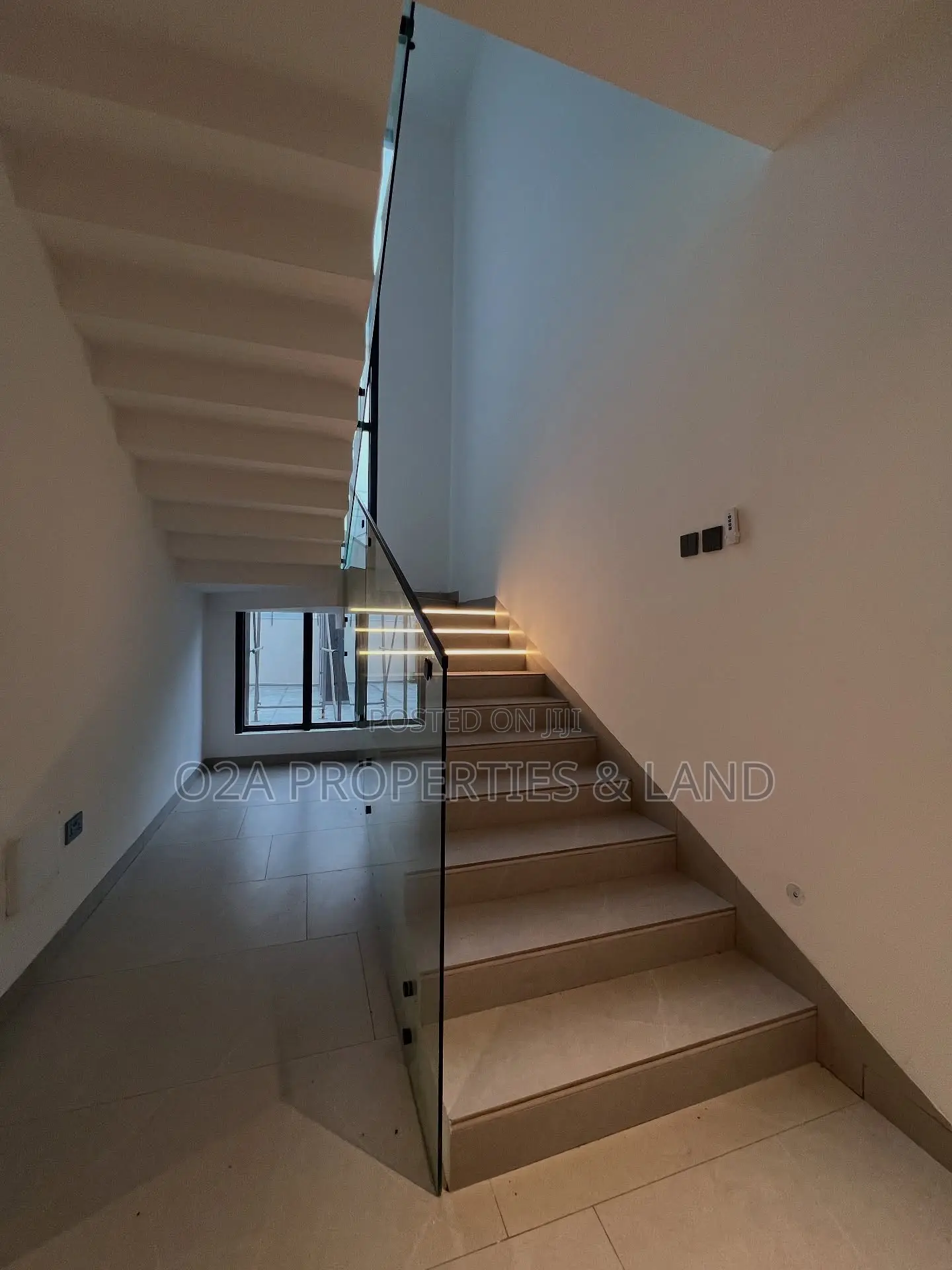4bdrm House in Ashaley Botwe, Lake Side Estate for sale in Lake Side Estate
